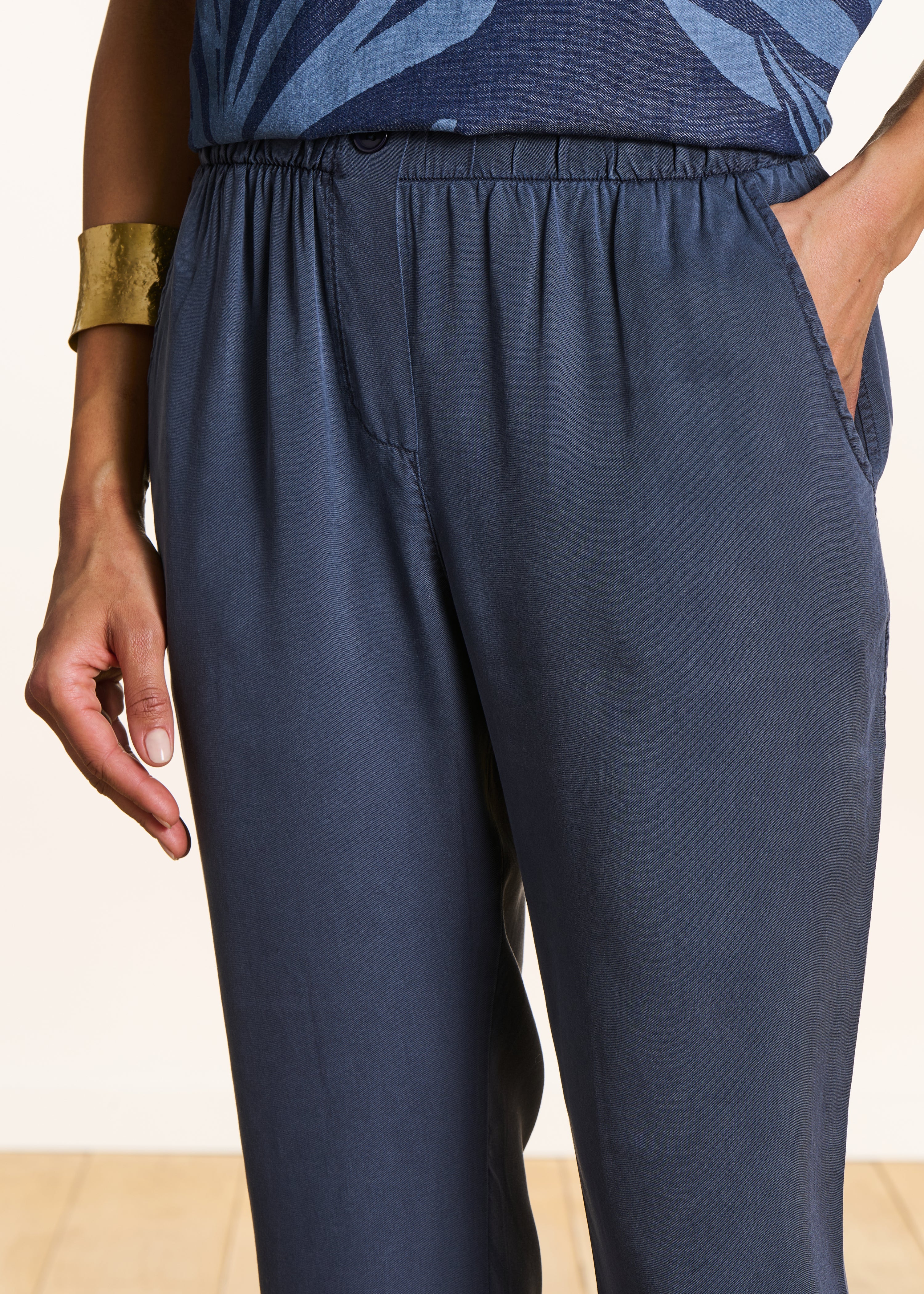 Loose-fitting Lyocell trousers