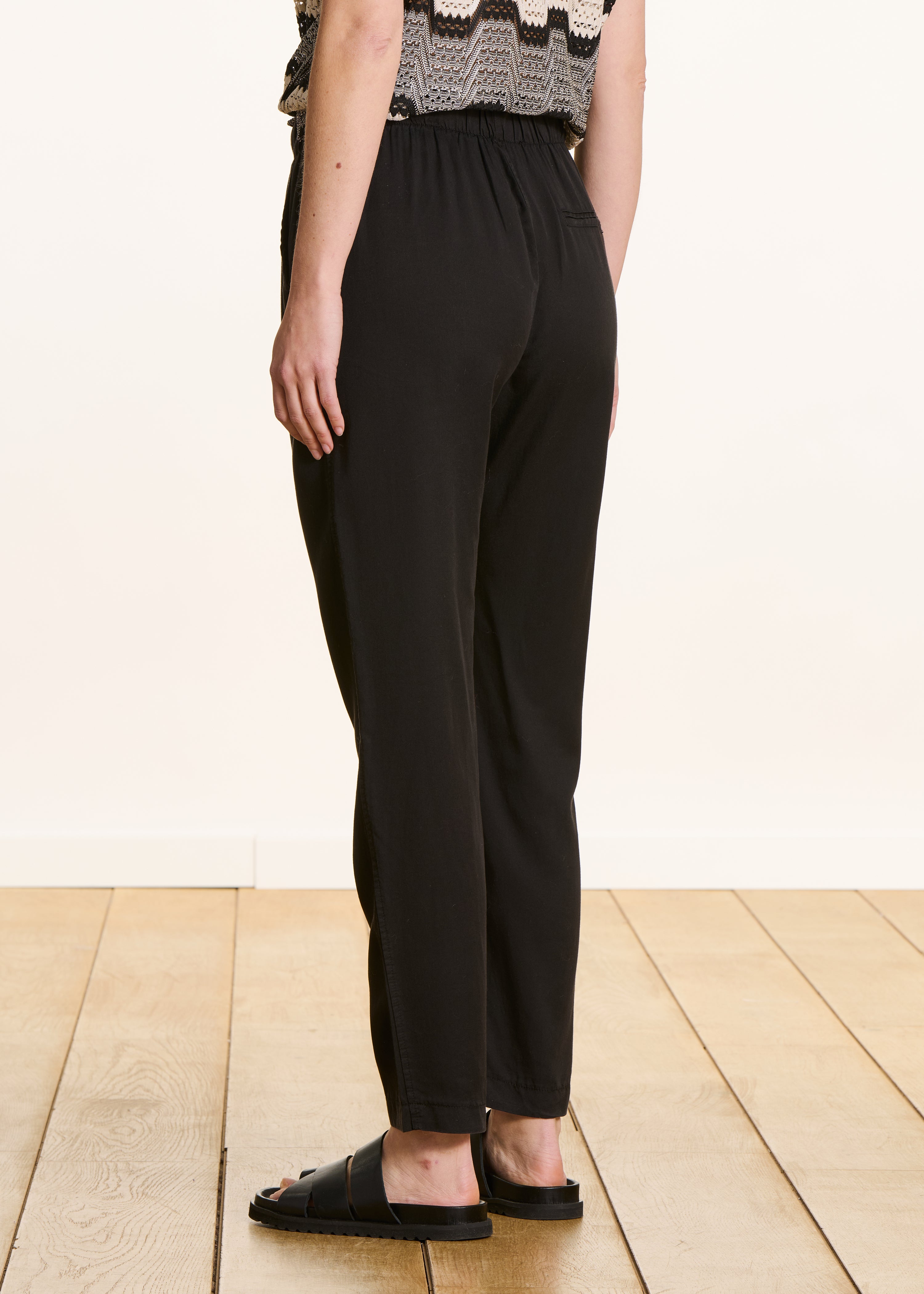 Loose-fitting Lyocell trousers
