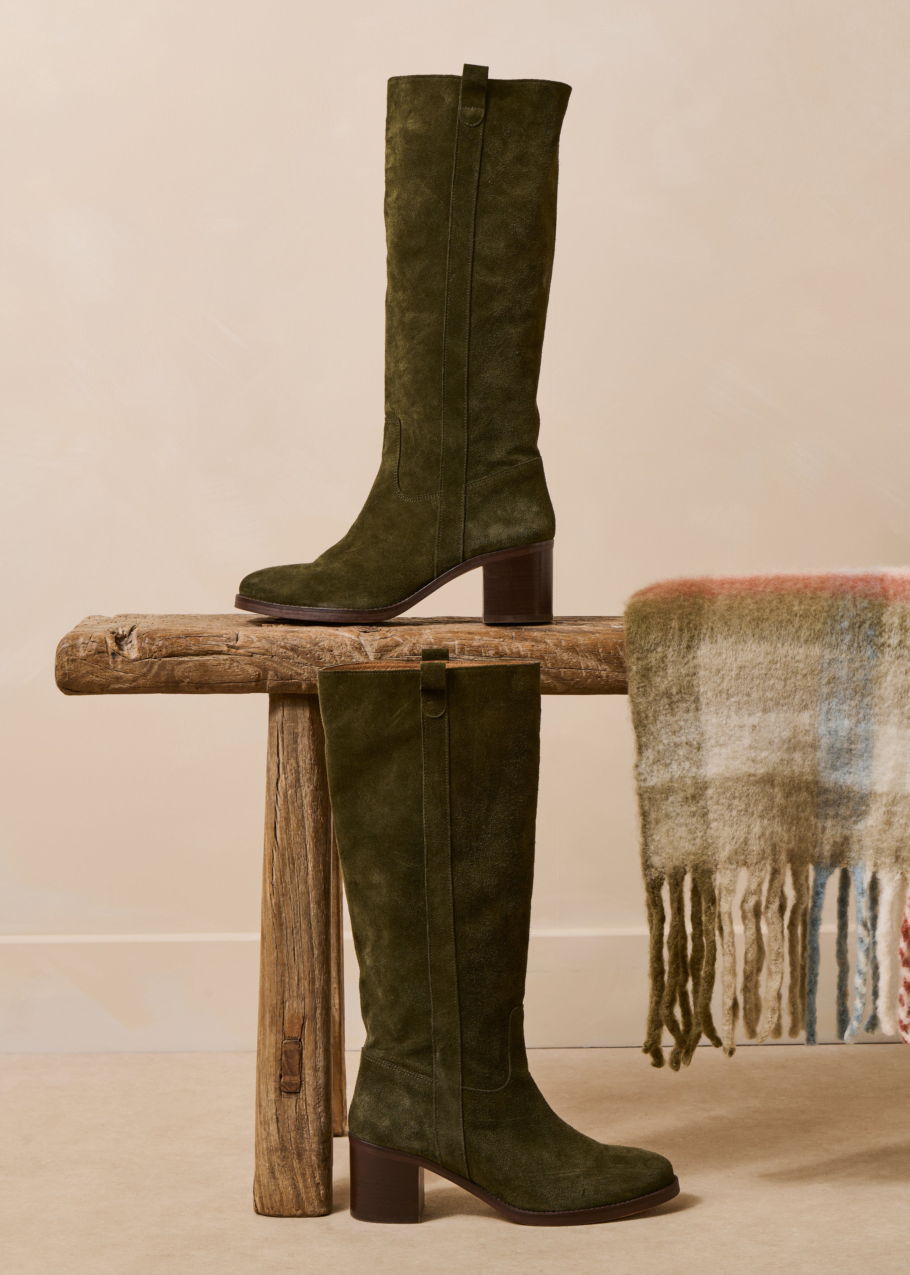 Bottes kaki à talons en cuir