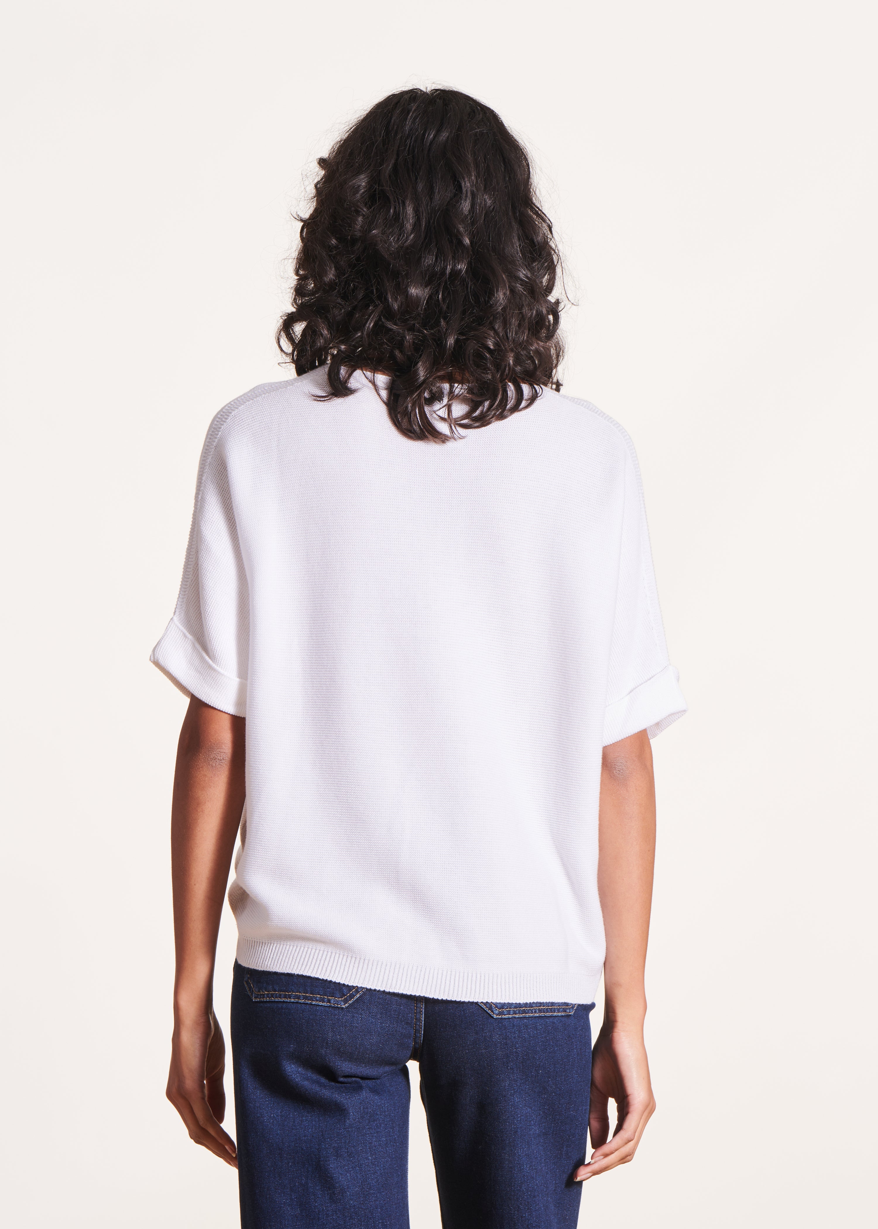 Pull blanc manches courtes col V