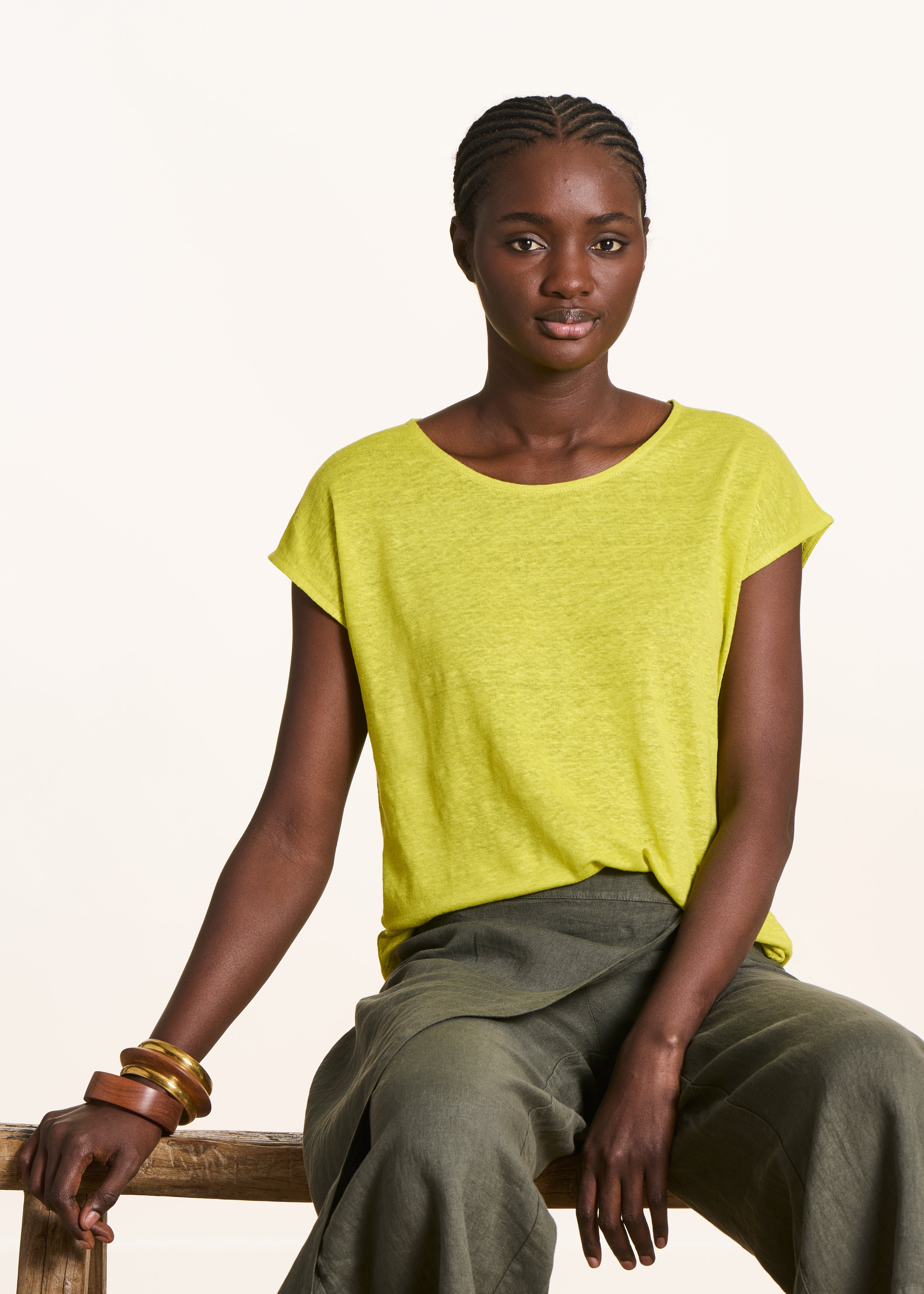 Straight T-shirt in lime green linen jersey