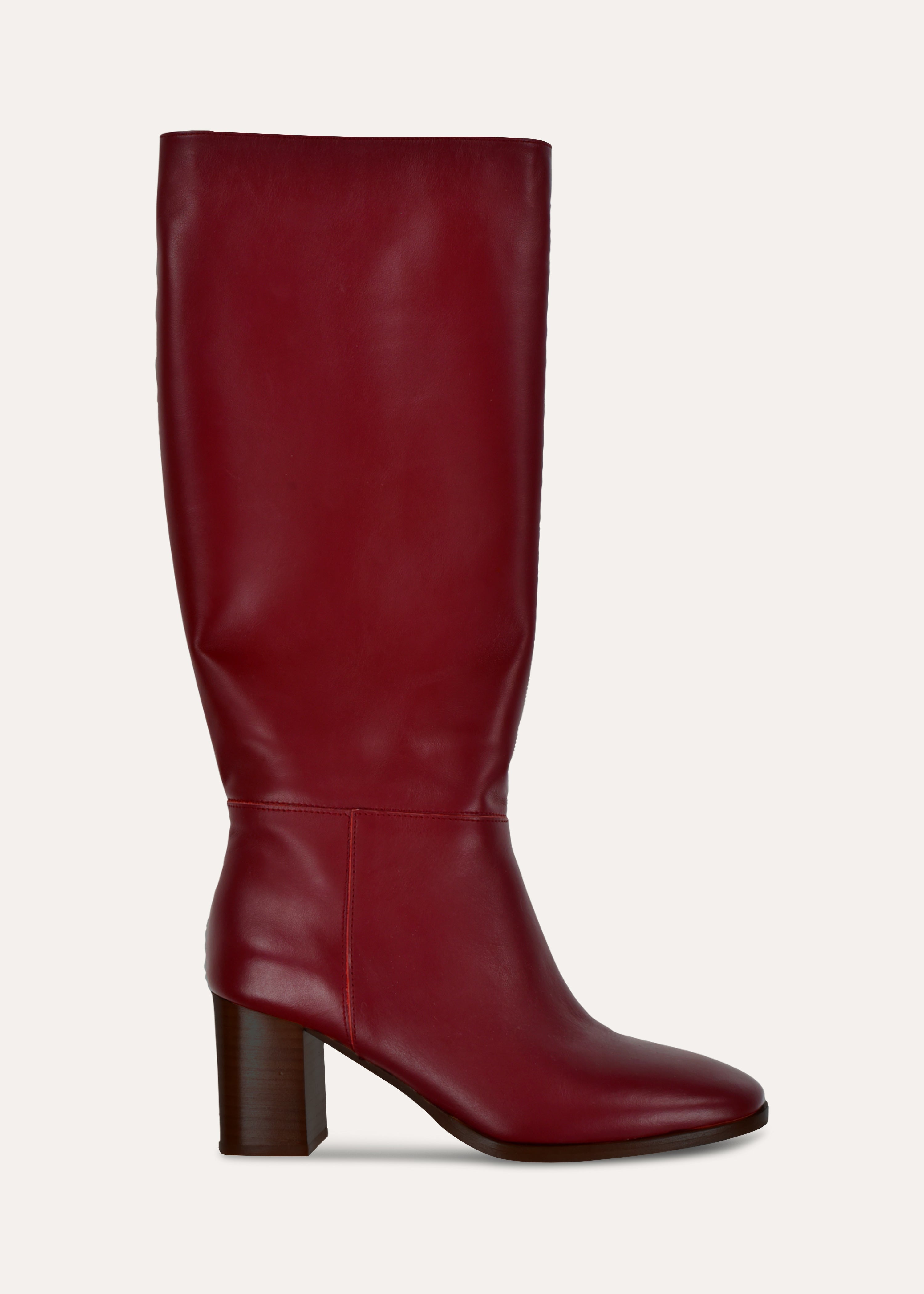 Botas burdeos con tacones