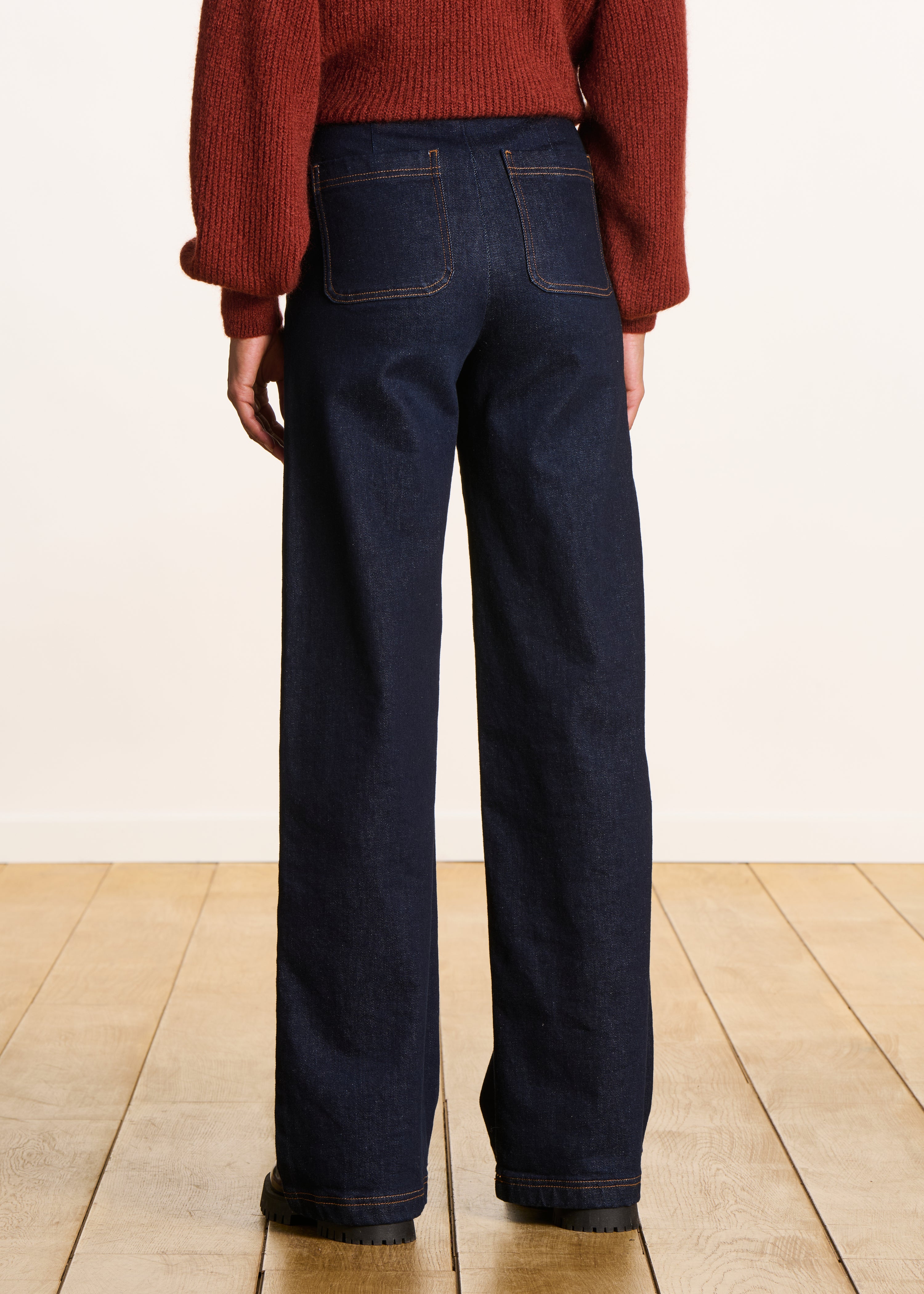 High-waisted raw wide-leg jeans in organic cotton