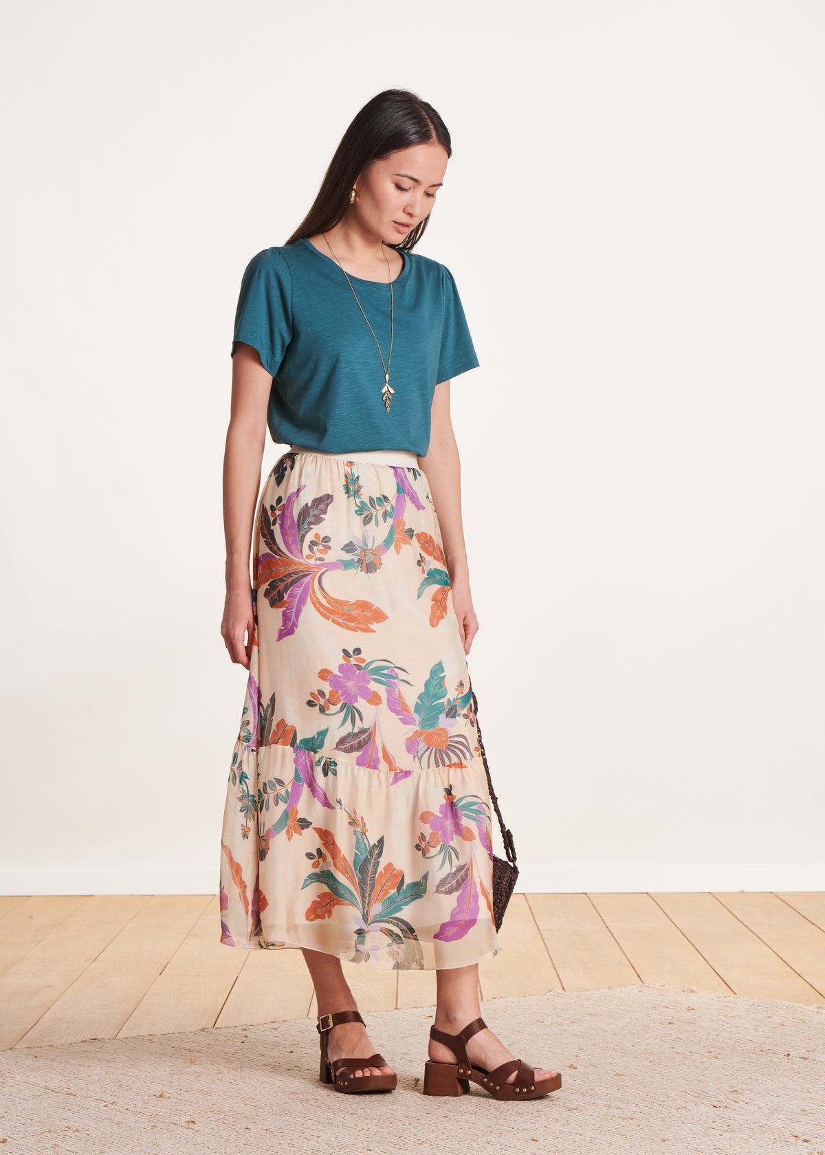 Jupe longue beige en voile viscose/soie imprimé fleuri