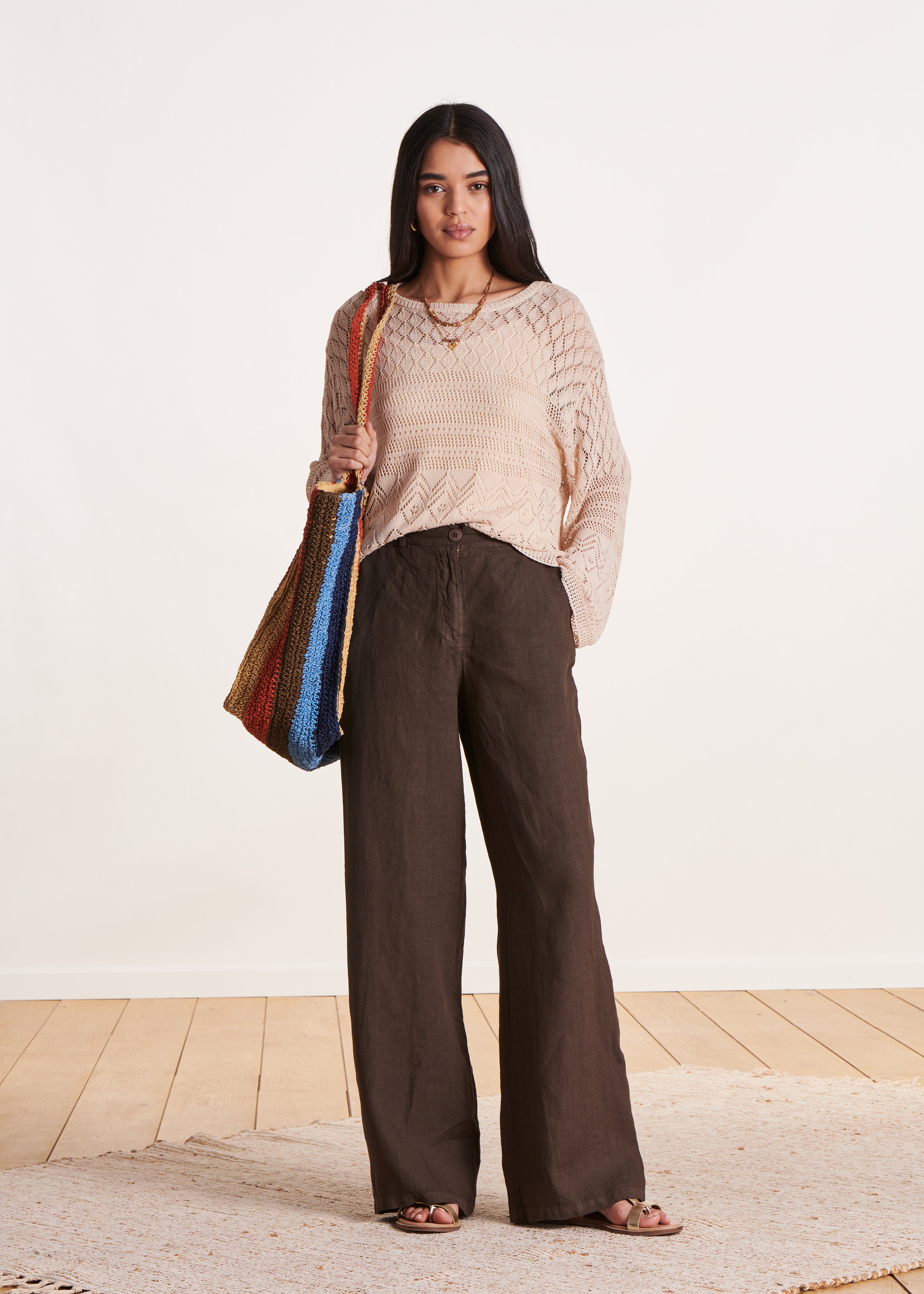 Pantalon droit et large marron en lin taille haute