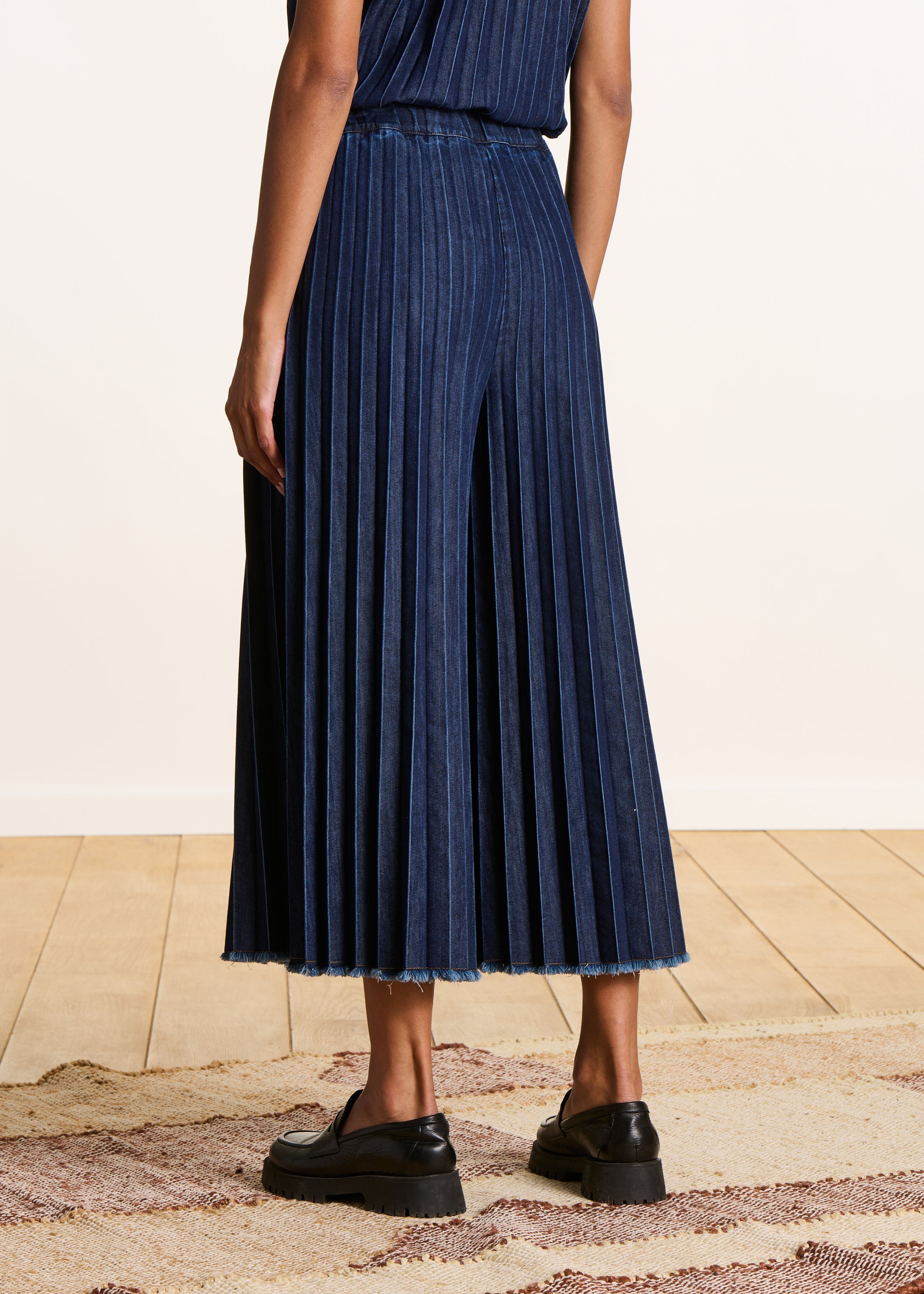 Pantalon jupe culotte en jean brut taille élastiquée