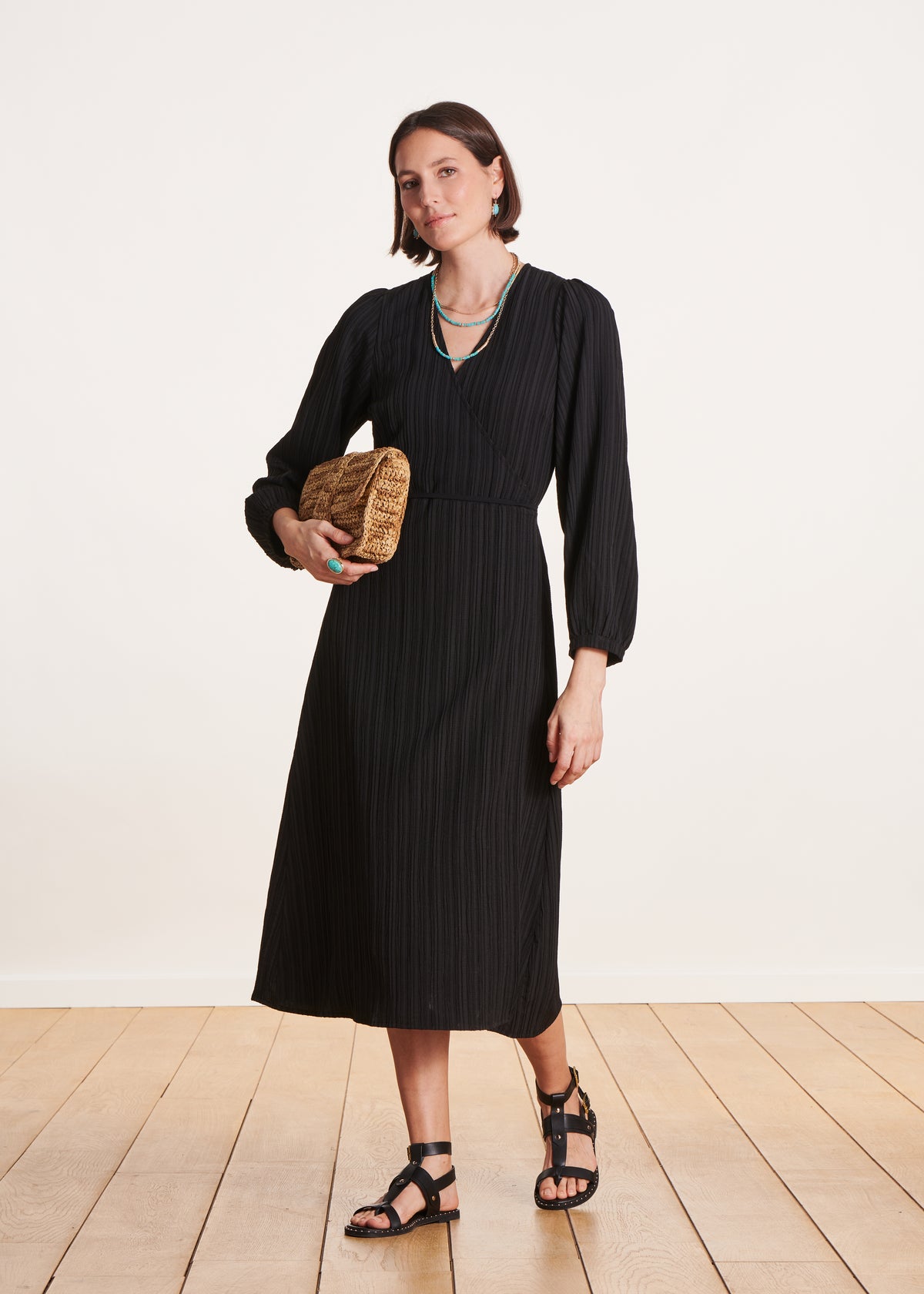 Robe longue portefeuille fluide cintrée noire