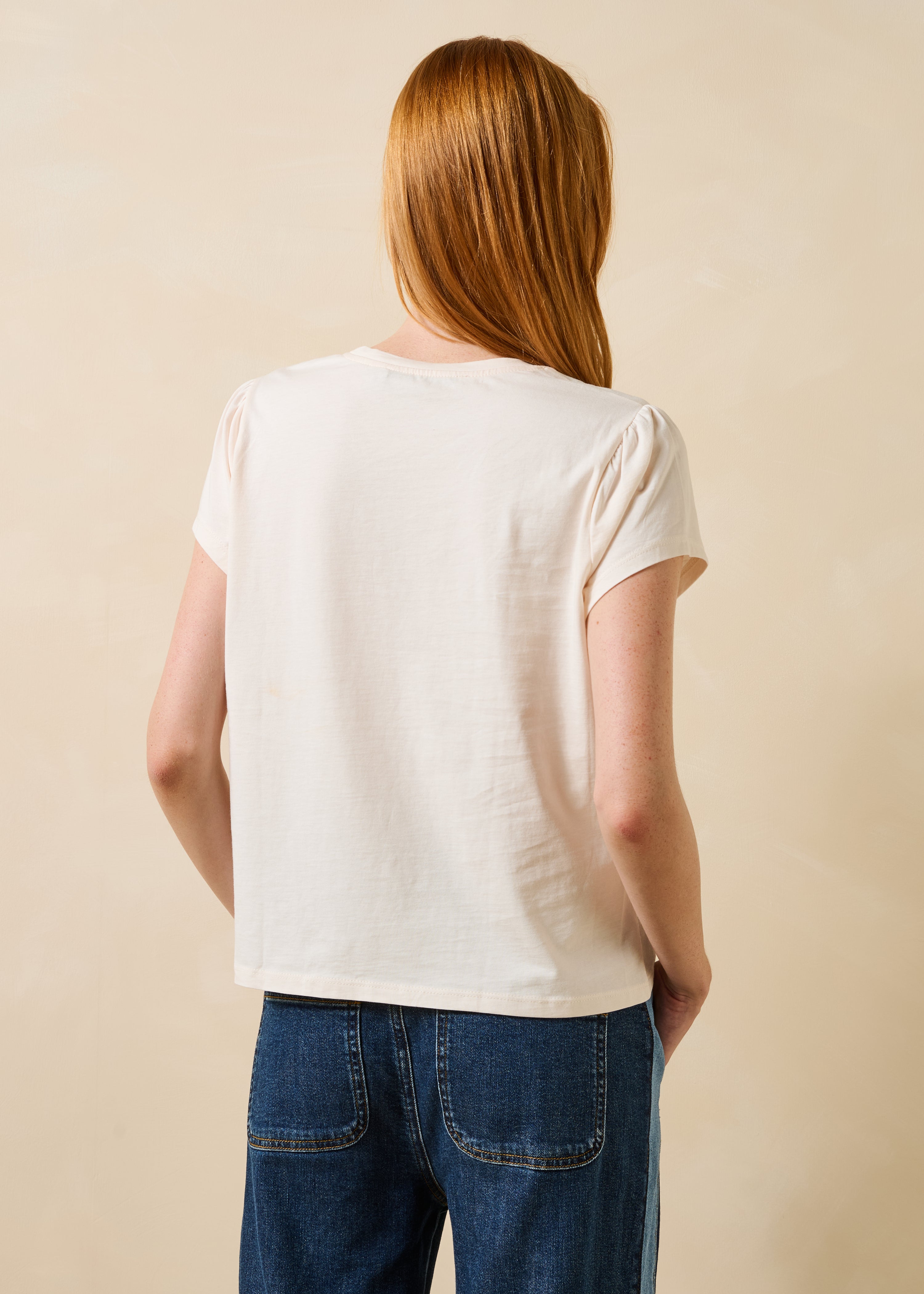 T-shirt bege de manga curta em algodão biológico