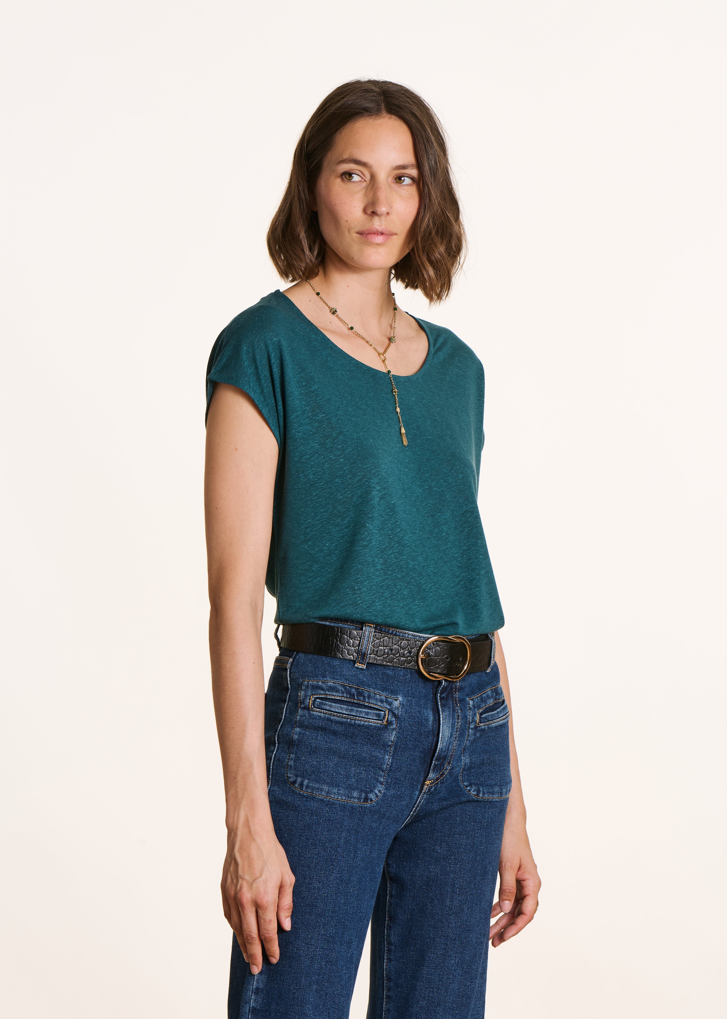 Straight petrol blue T-shirt in lyocell and linen with a round neckline