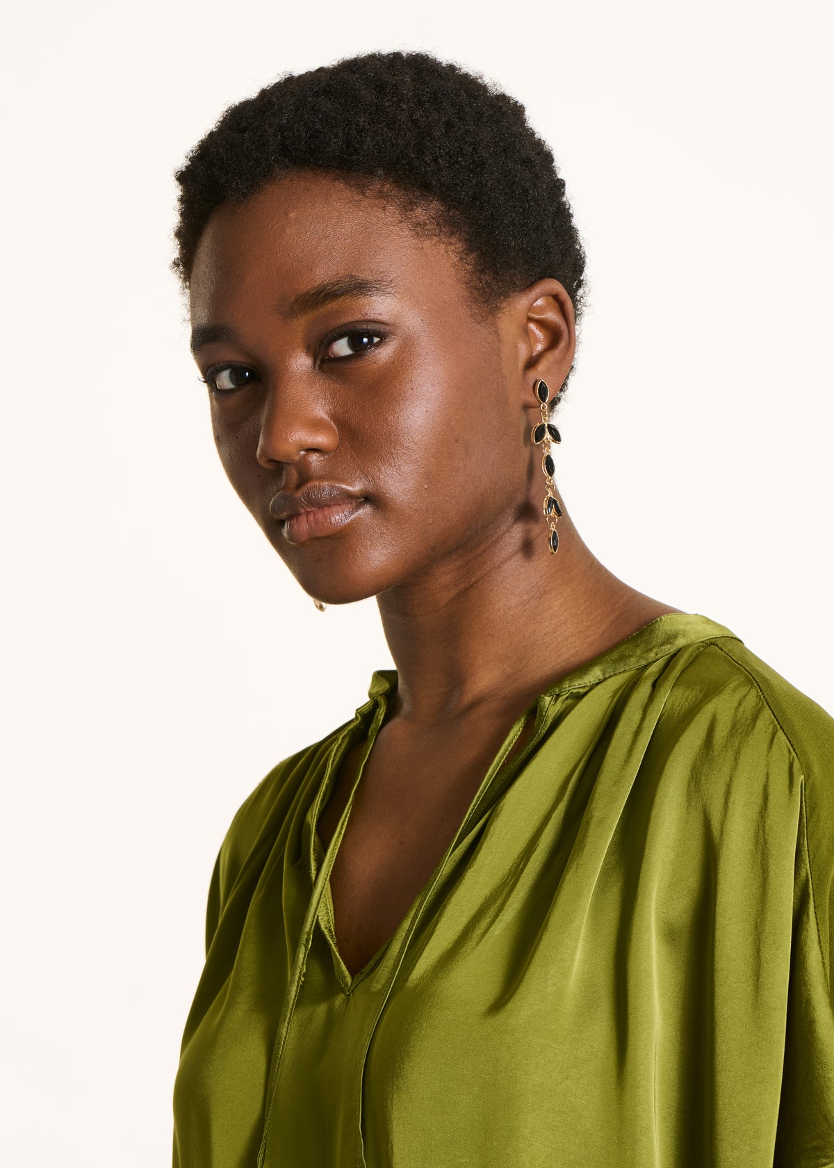 Boucles d'oreilles pendantes noires