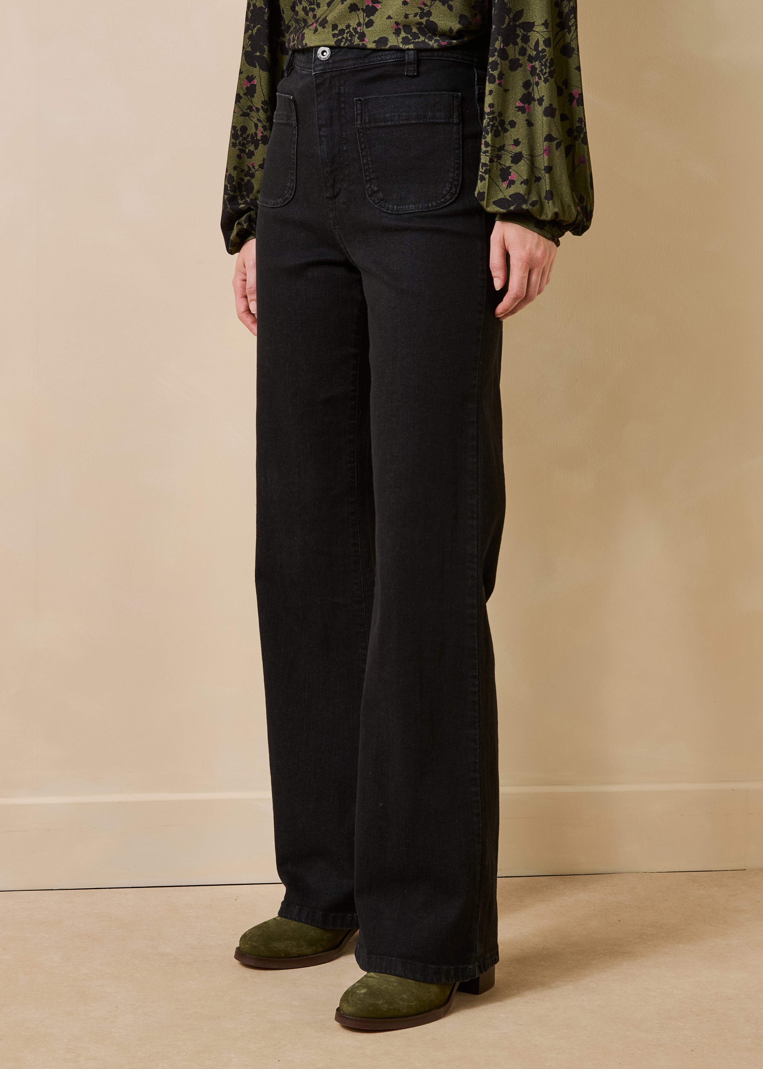 Jean bootcut noir en coton biologique