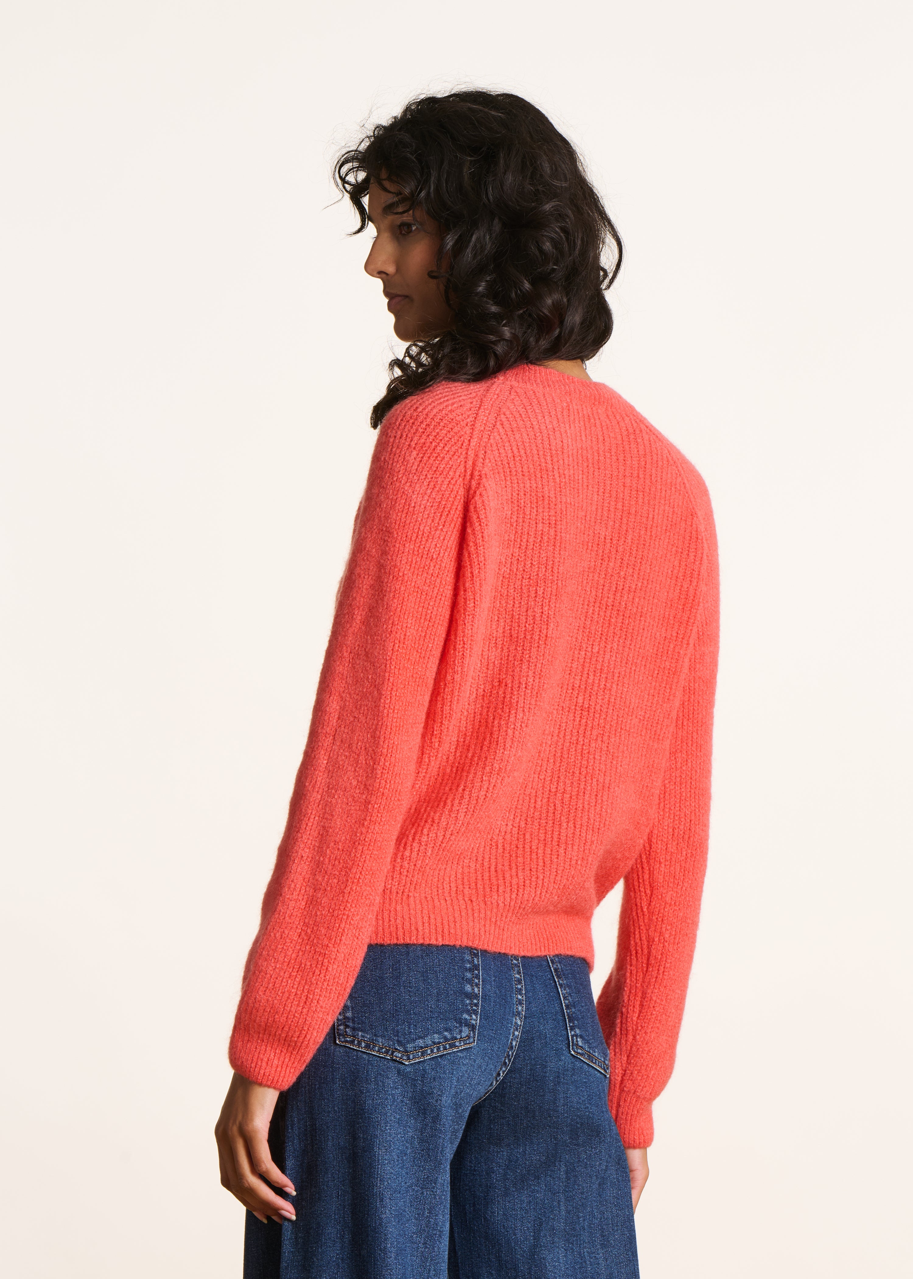 Maglione corallo maniche lunghe scollo tondo maglia a coste