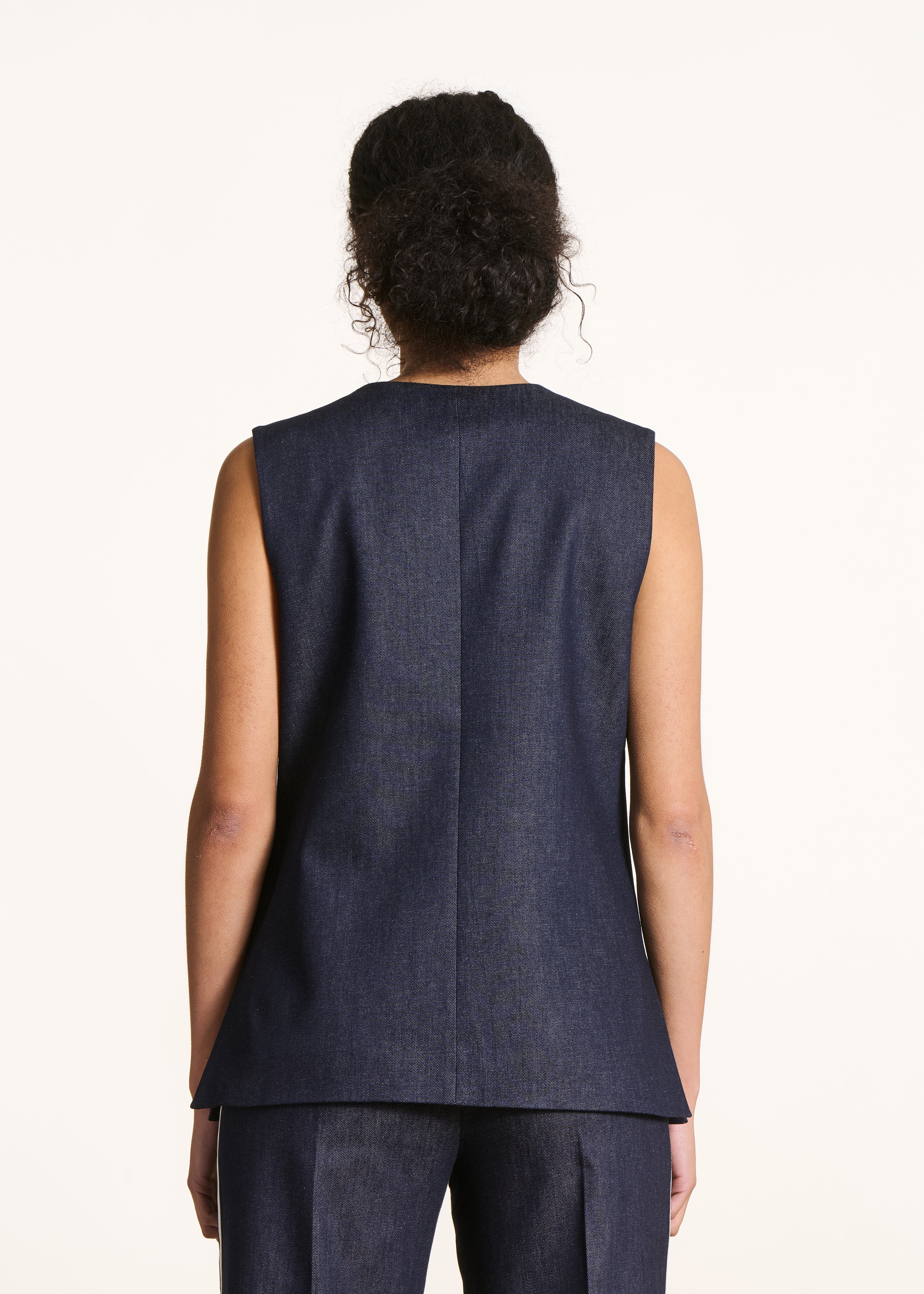 Veste en denim brut sans manches