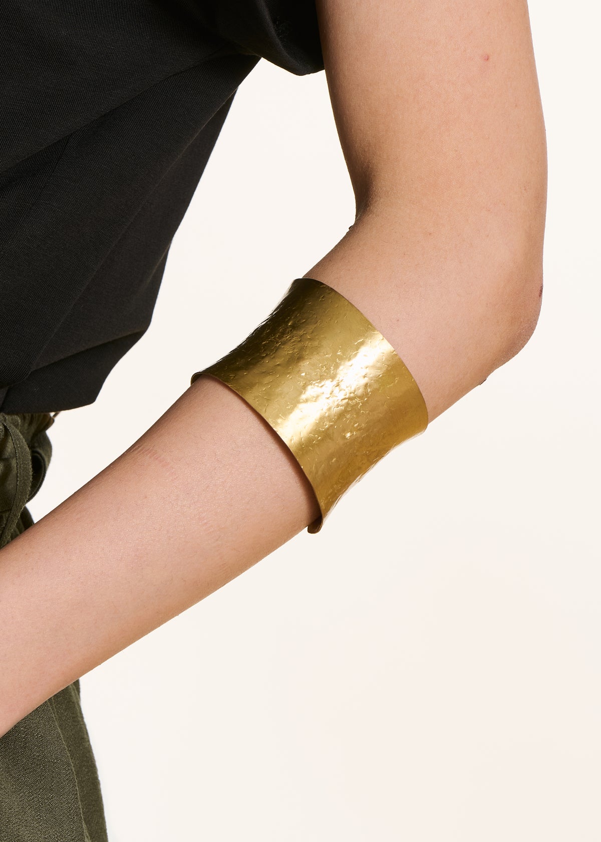 Bracelet jonc large réglable doré