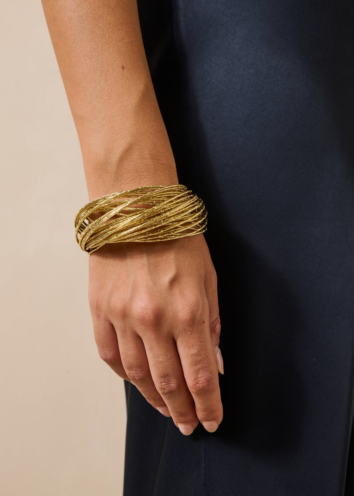 Bracelet doré - Fureur