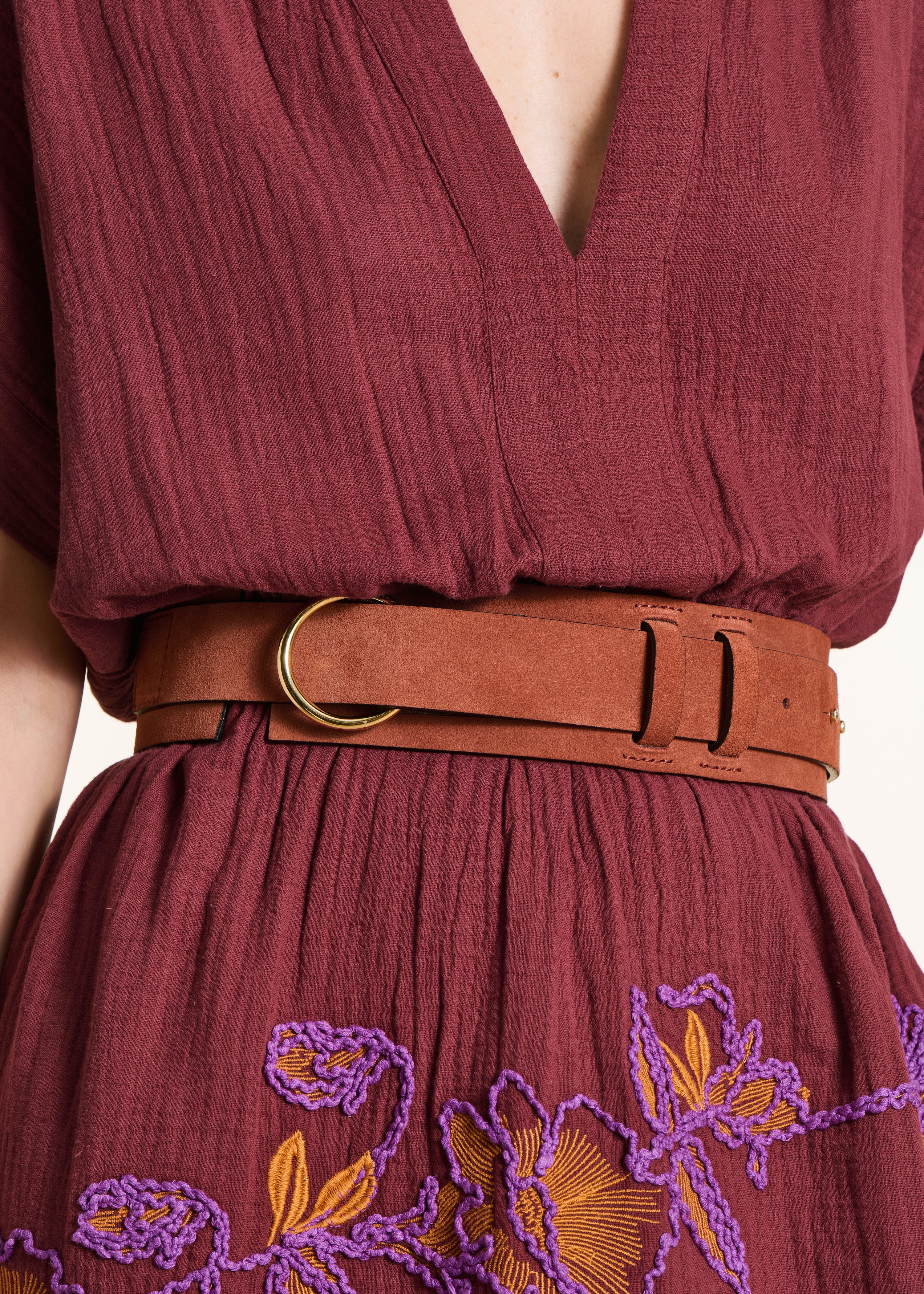 Ceinture large marron en cuir boucle fine