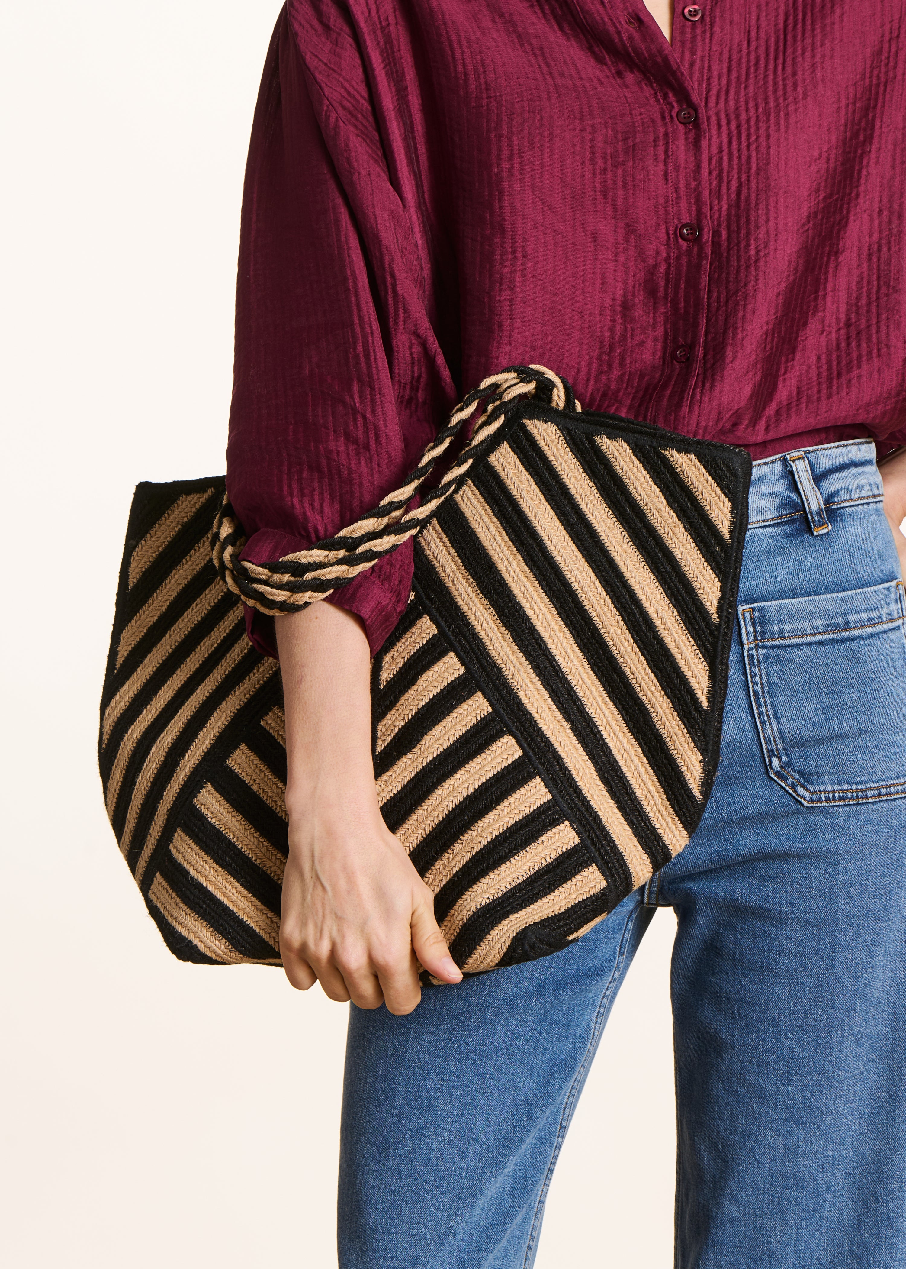Bolso tote de yute con rayas negras