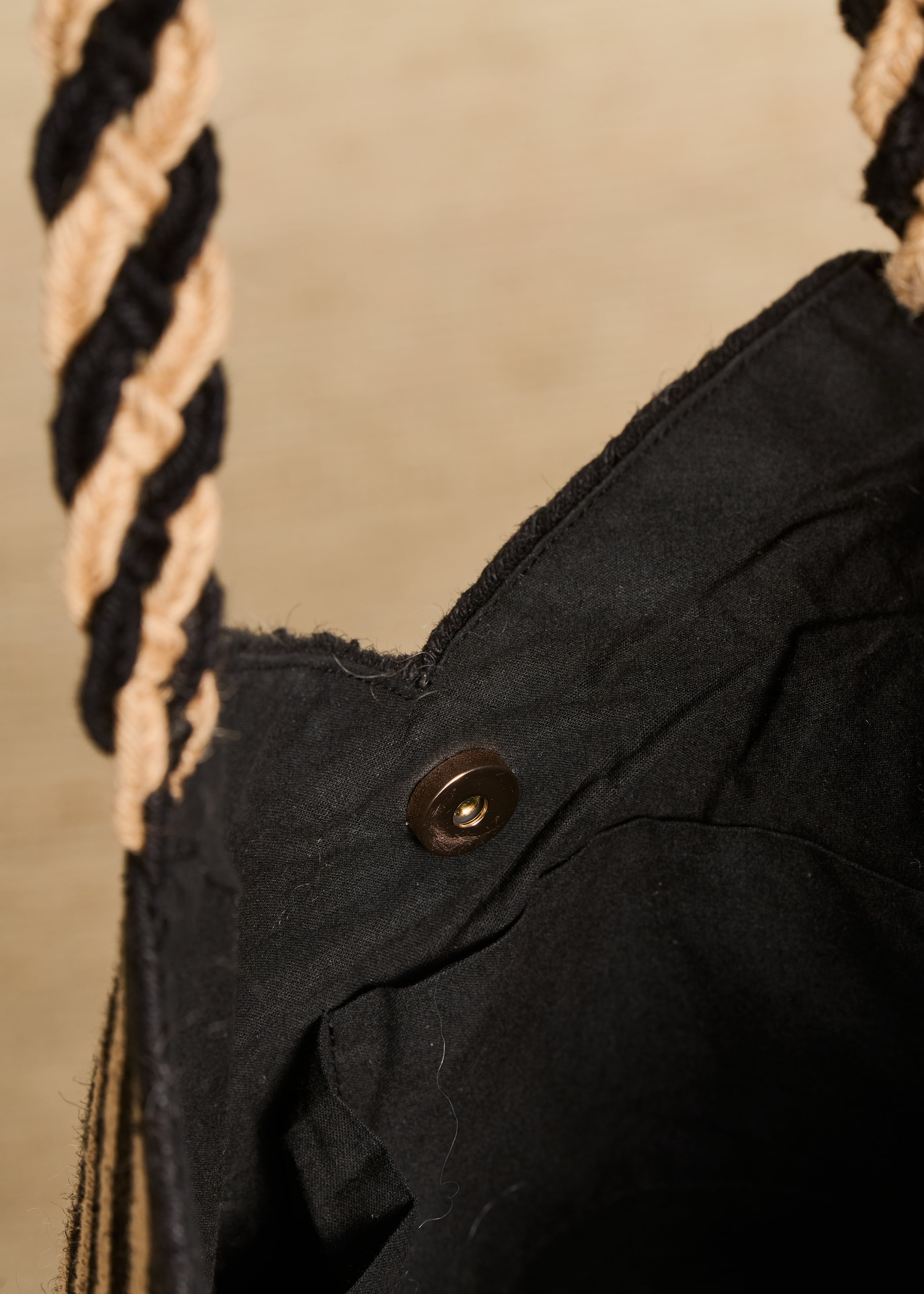 Bolso tote de yute con rayas negras