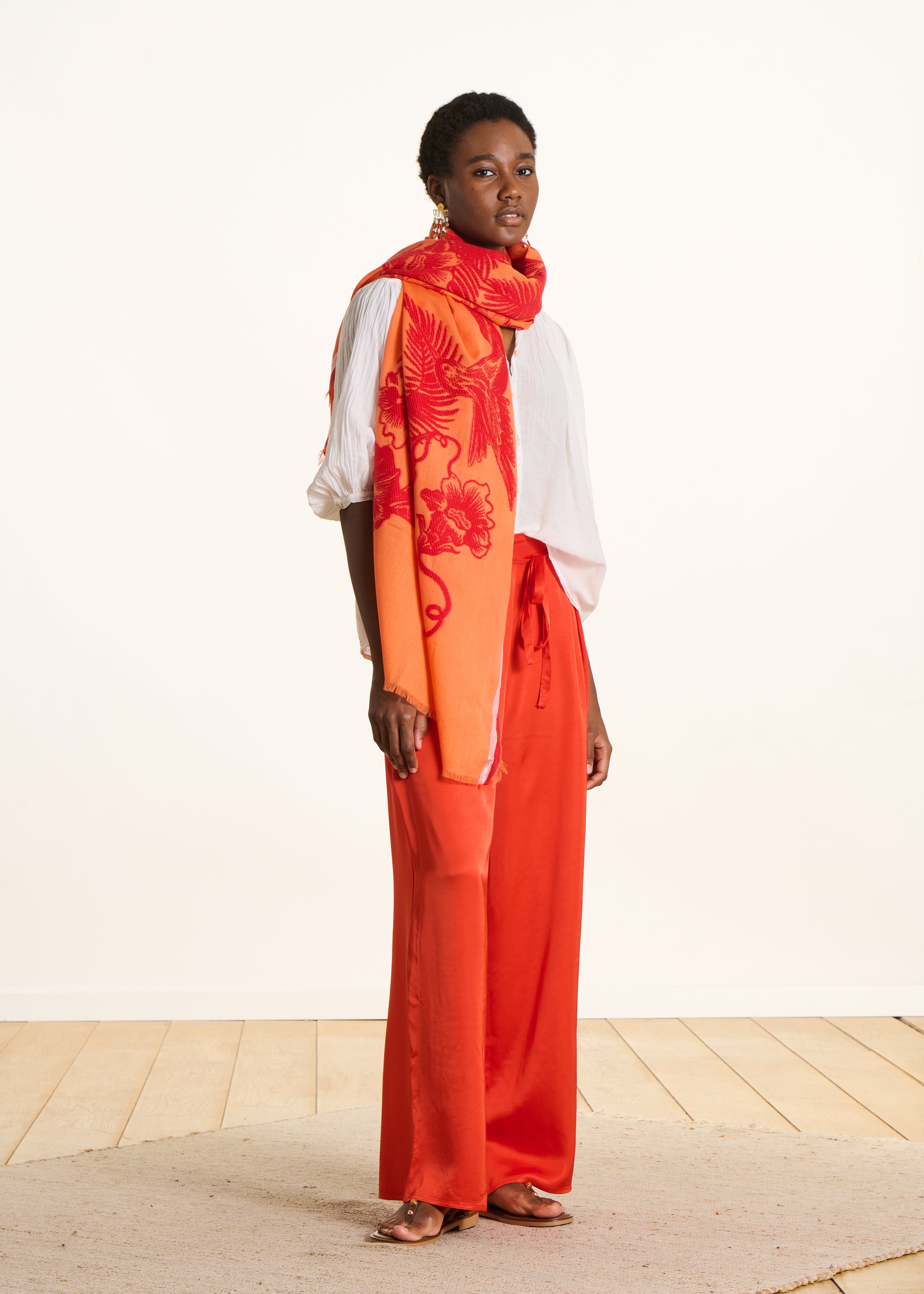 Lenço laranja com padrão jacquard
