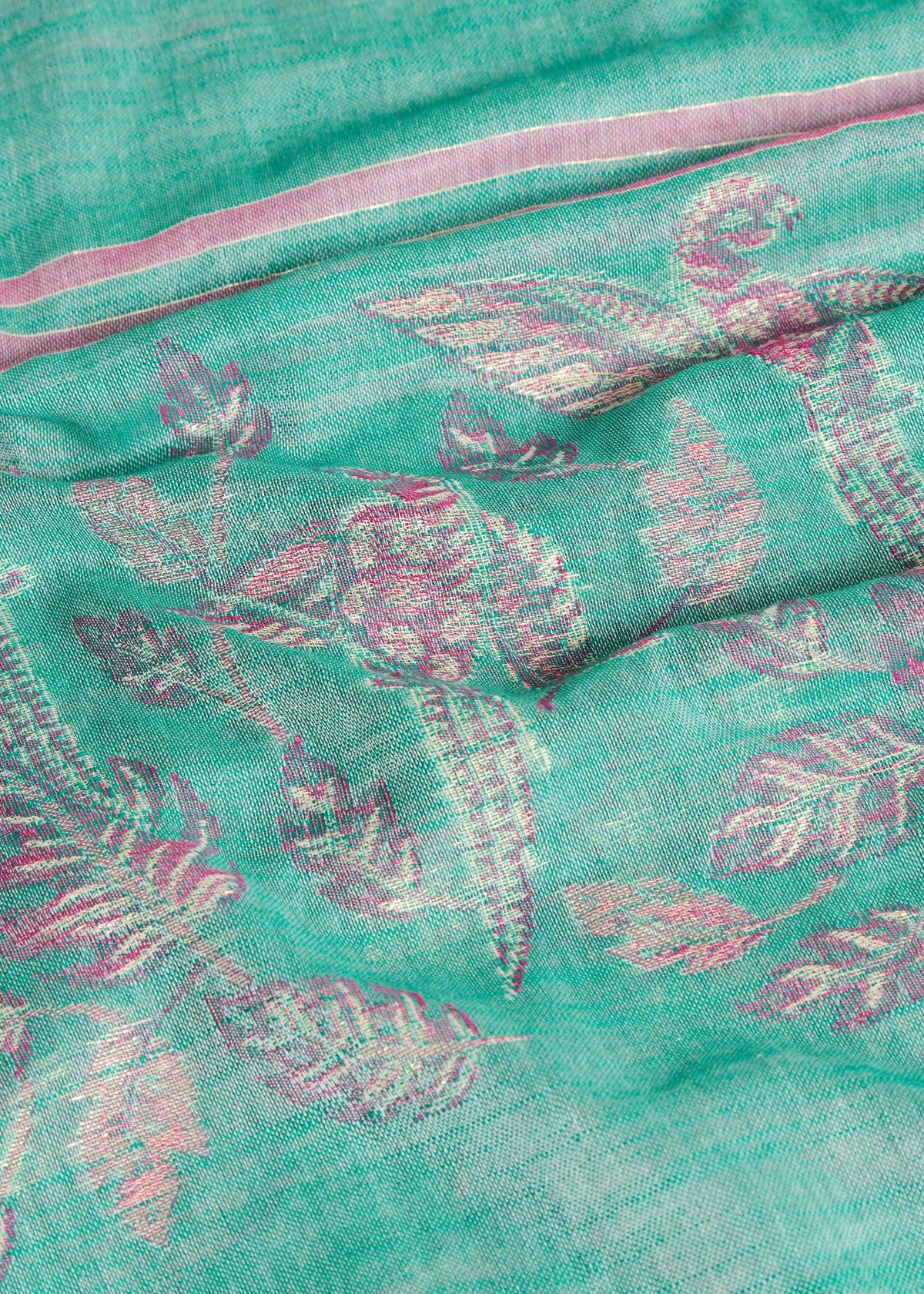Foulard vert motif feuille