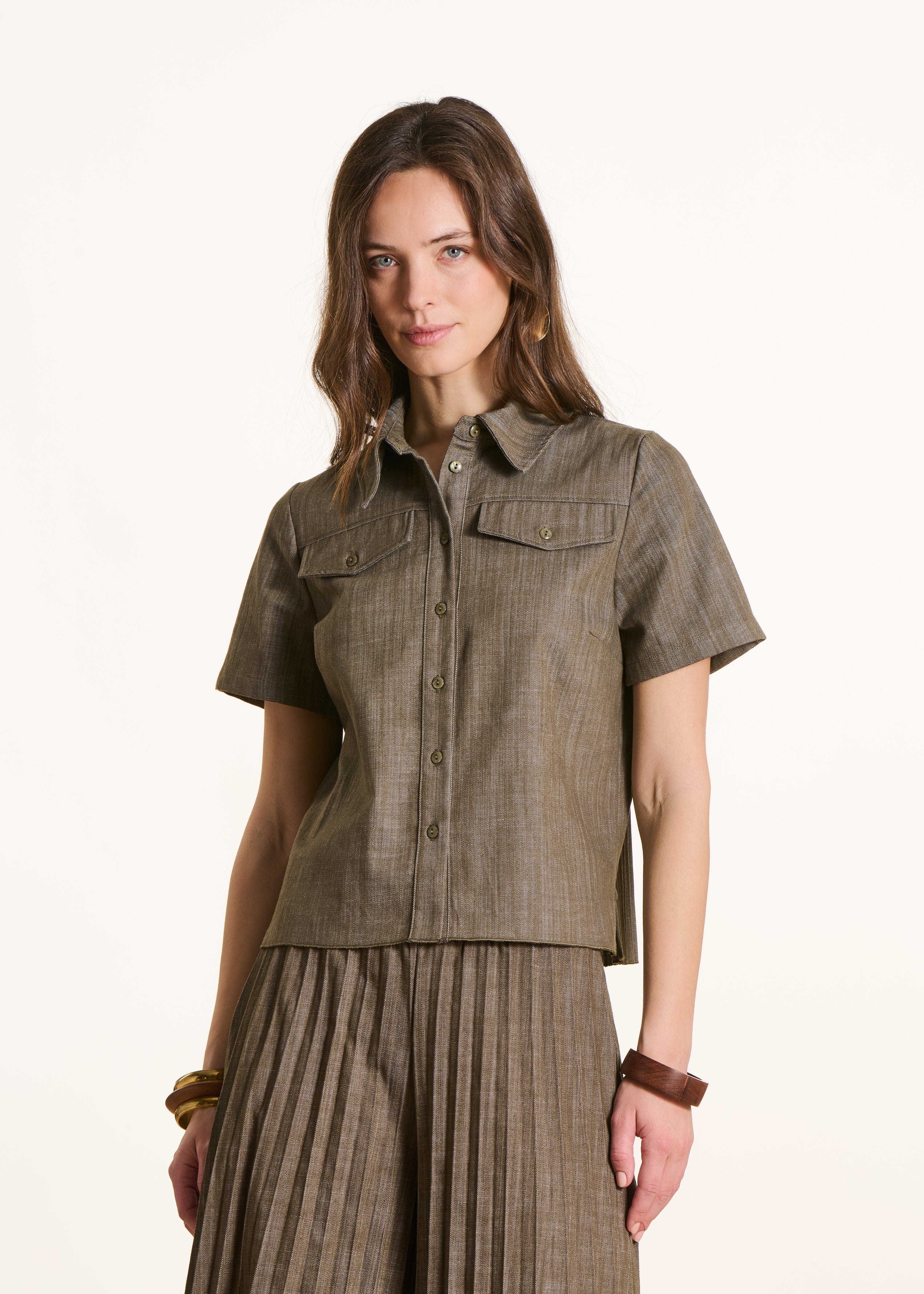 Short-sleeve shirt in khaki denim
