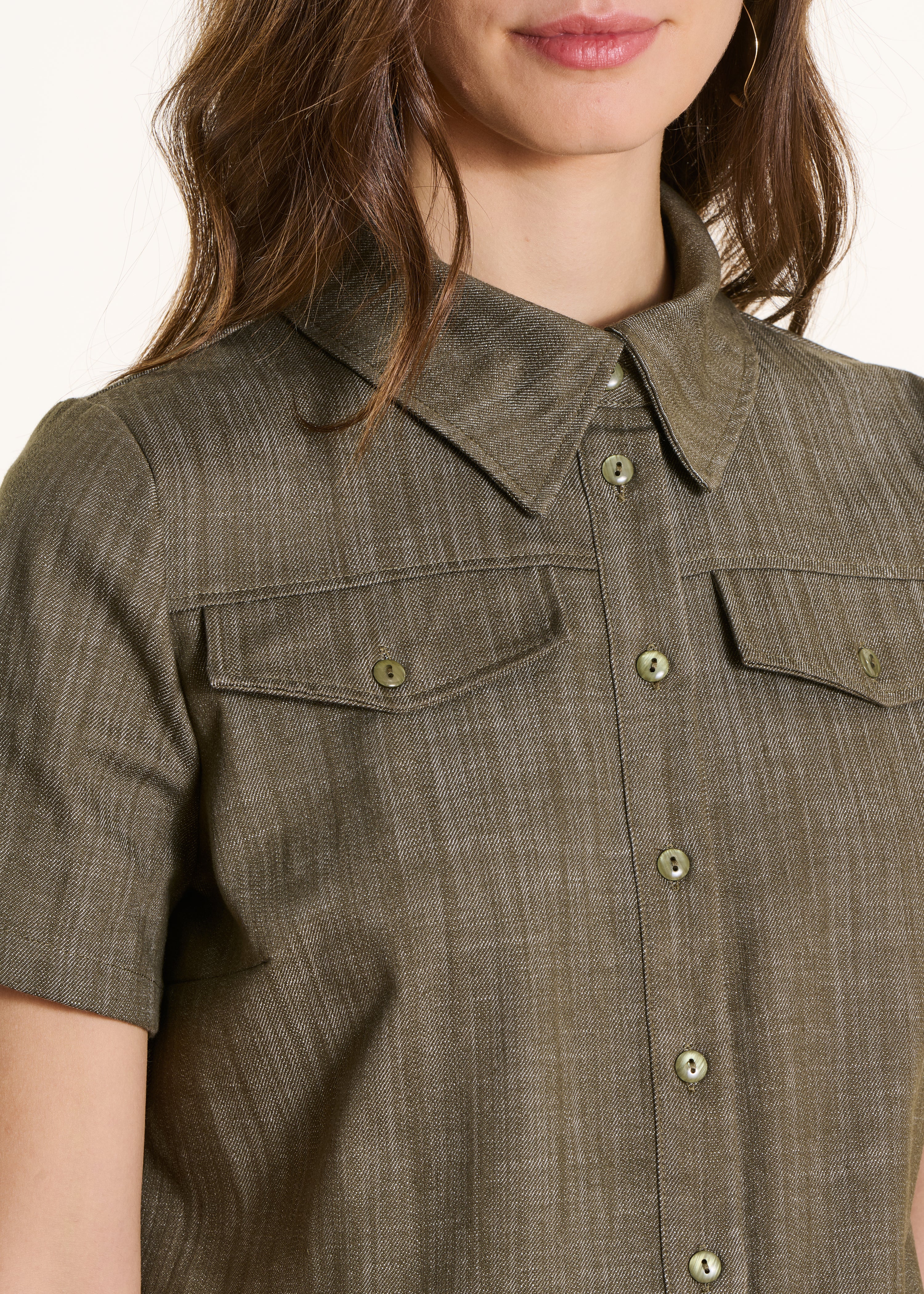 Short-sleeve shirt in khaki denim