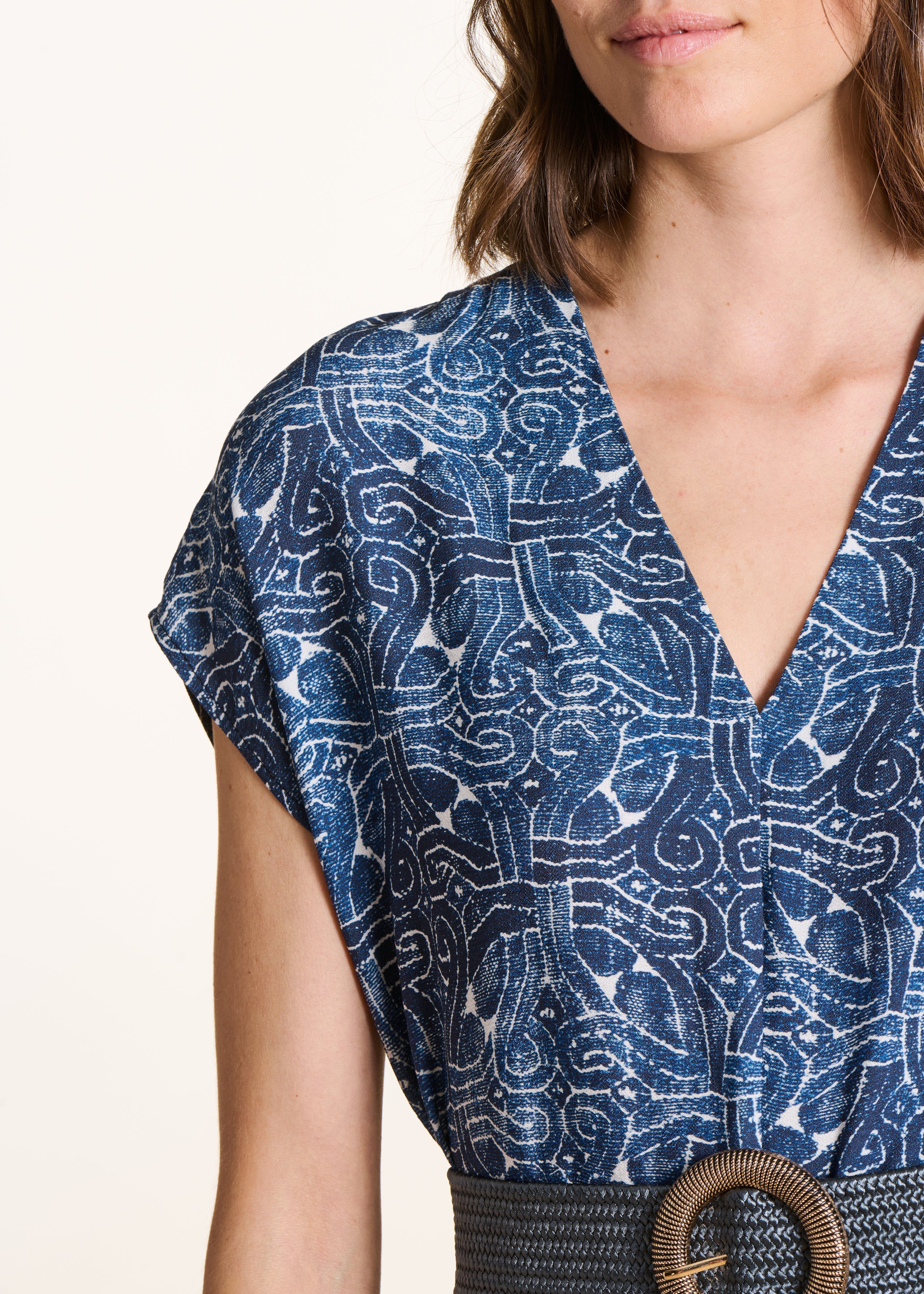 Blauer Kurzarm-Overall mit Print
