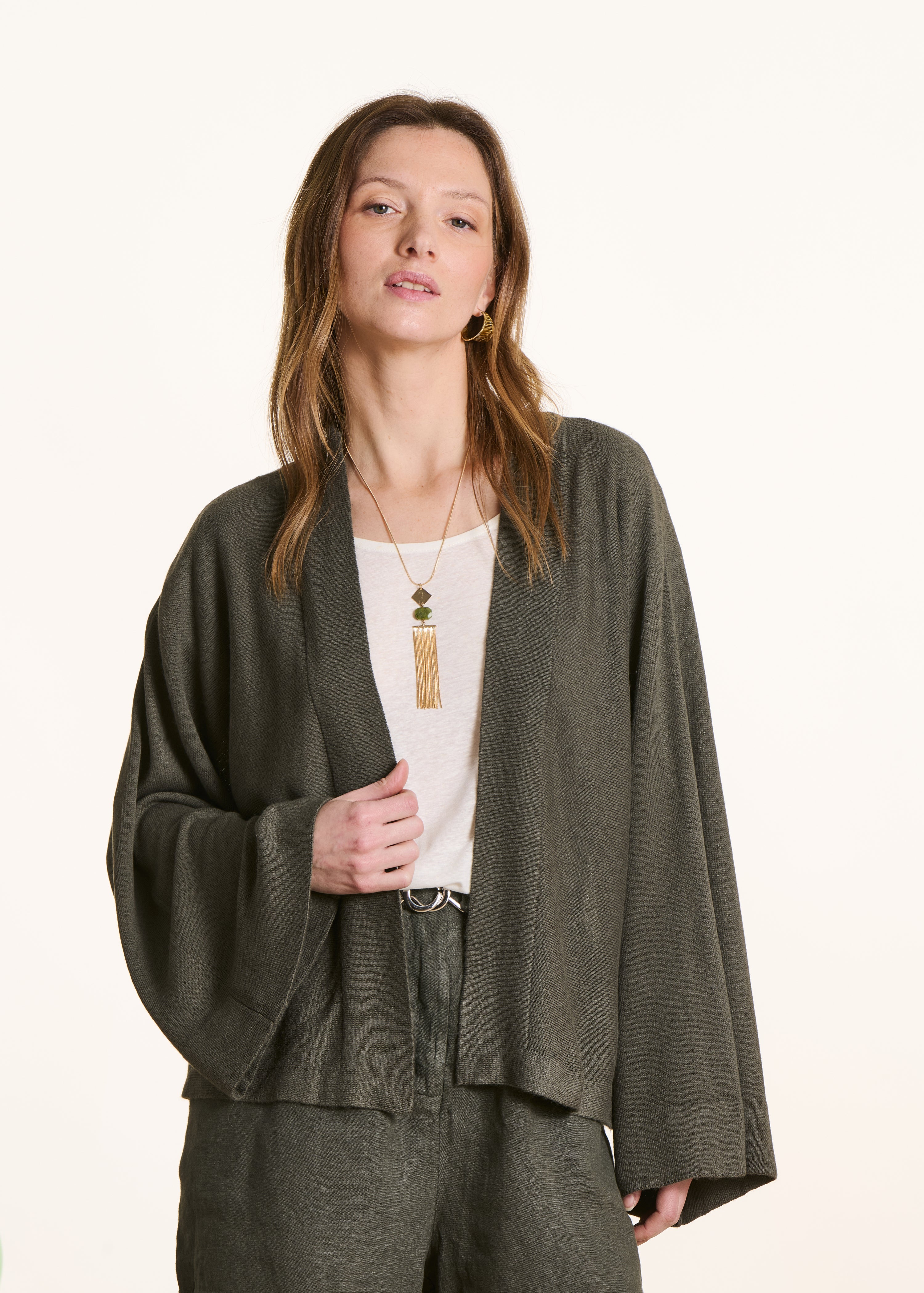 Loose khaki vest in soft knit