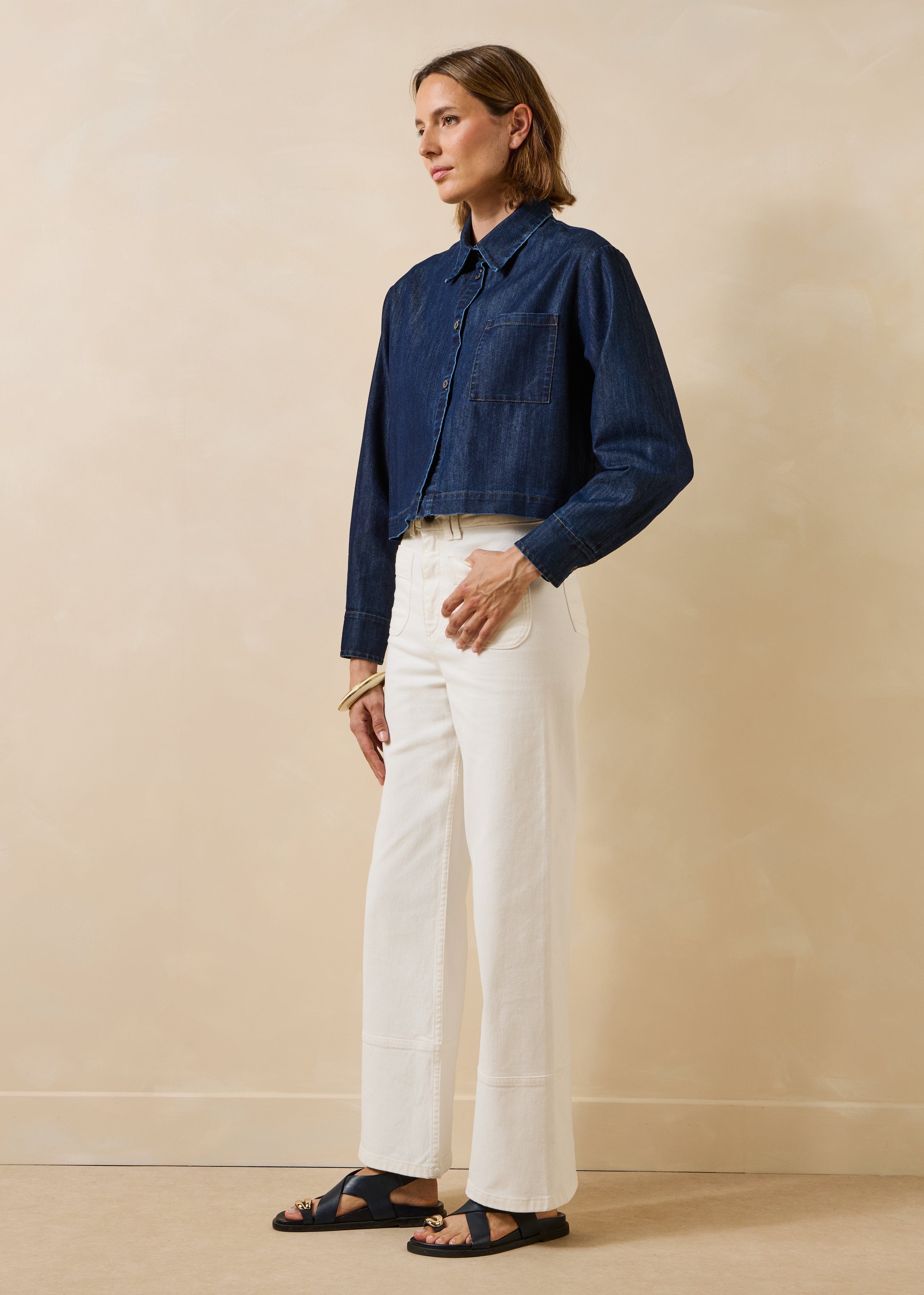 High-waisted straight white jeans in organic cotton