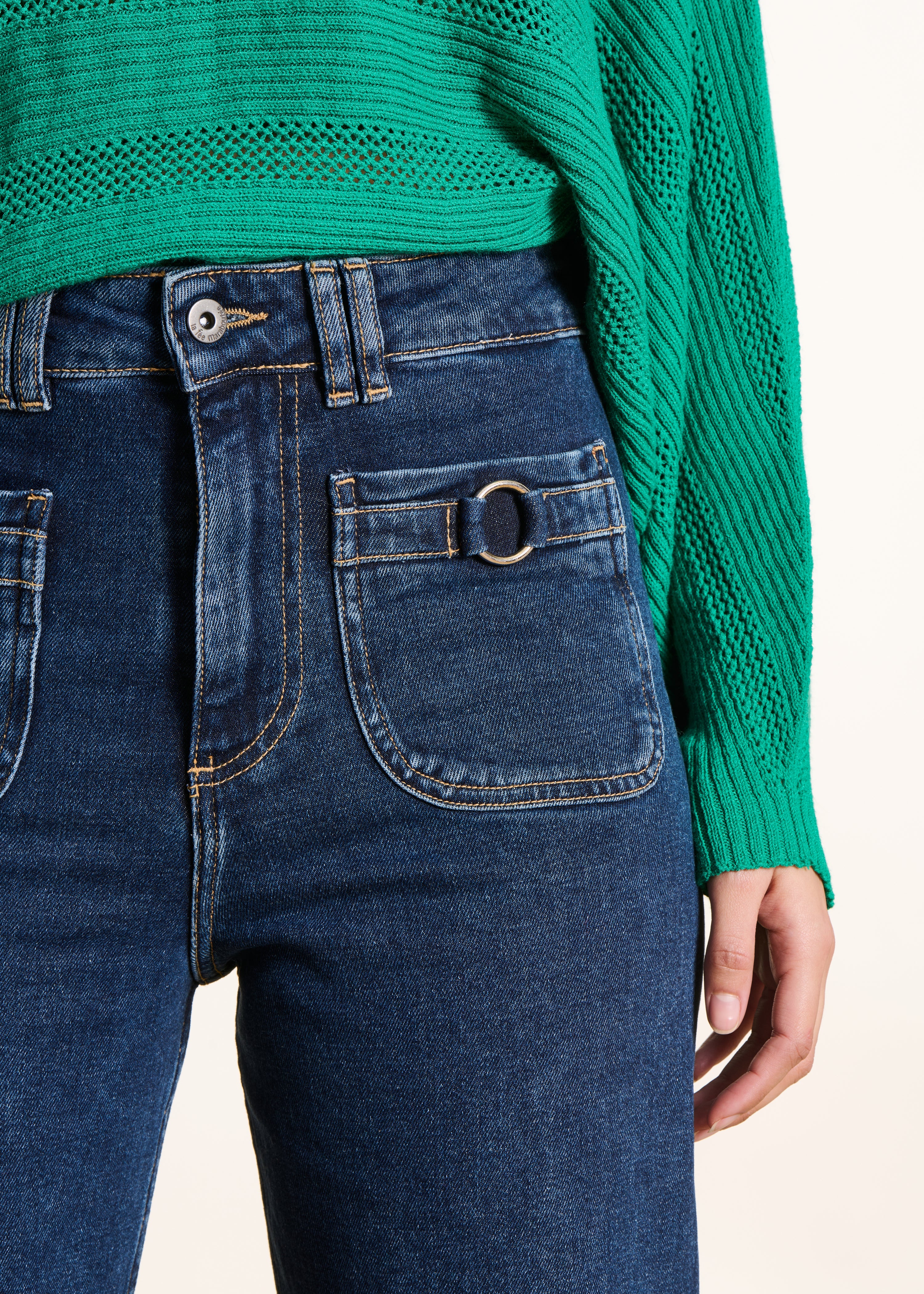 High-waisted straight jeans in organic cotton