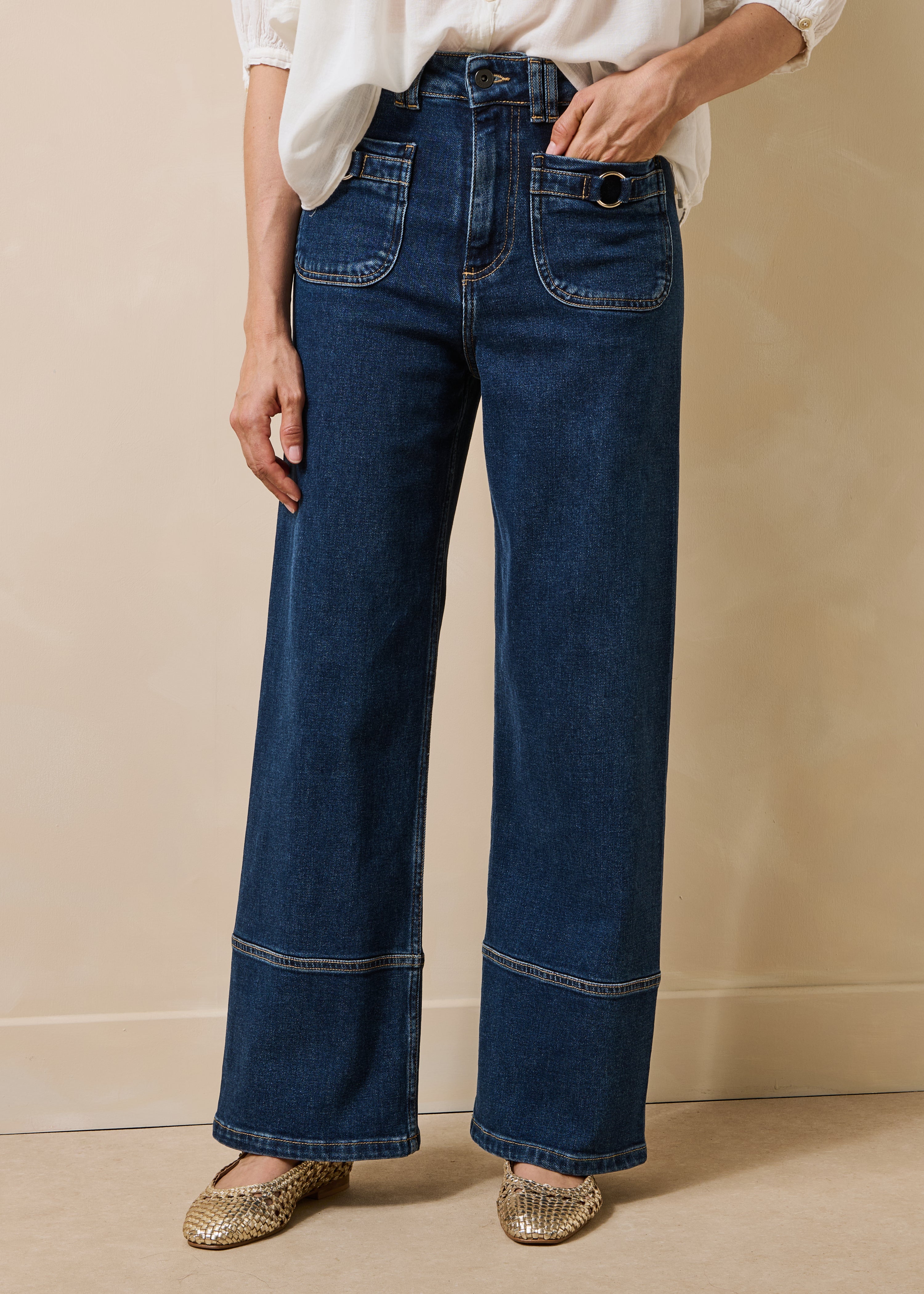 High-waisted straight jeans in organic cotton