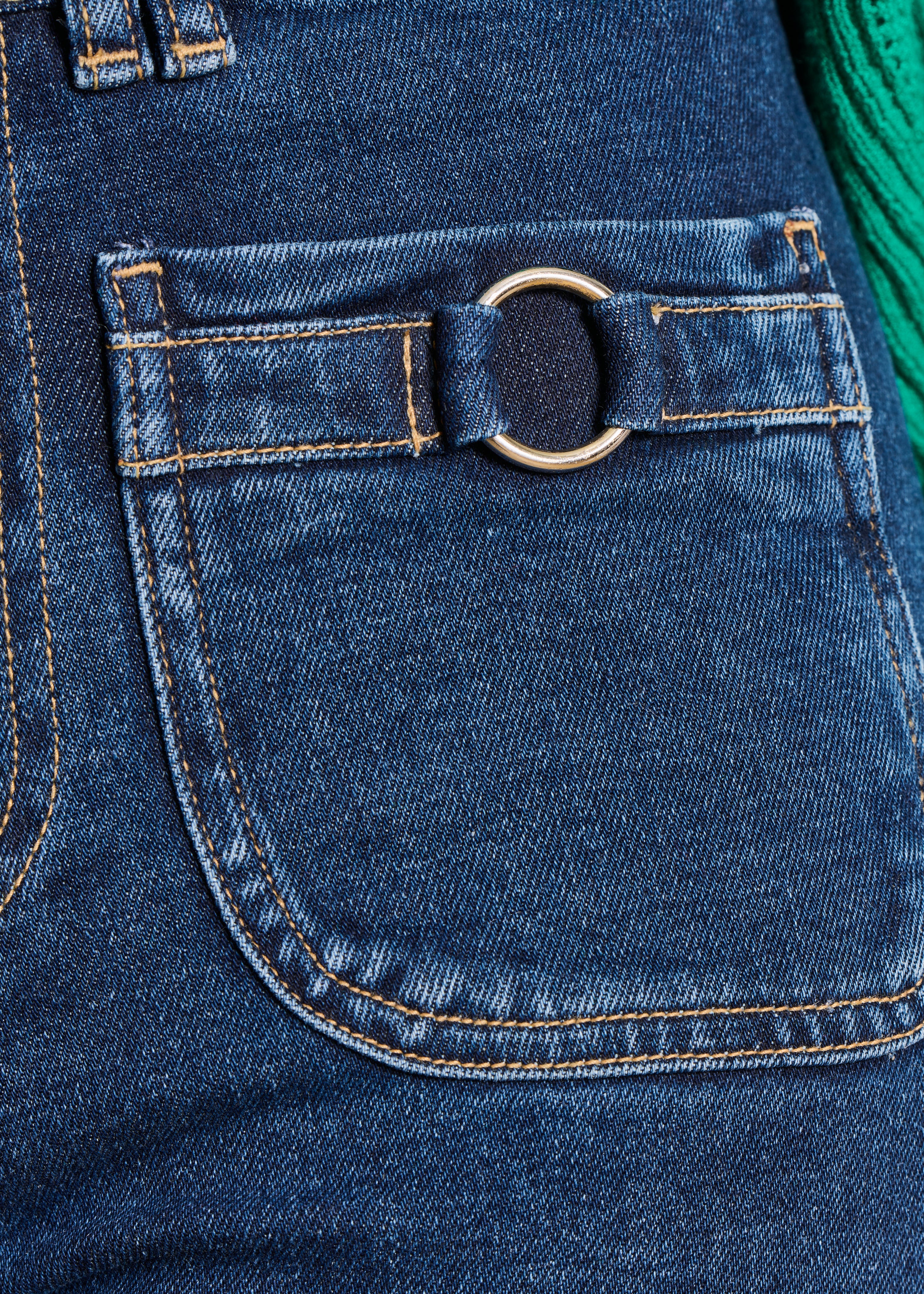 High-waisted straight jeans in organic cotton