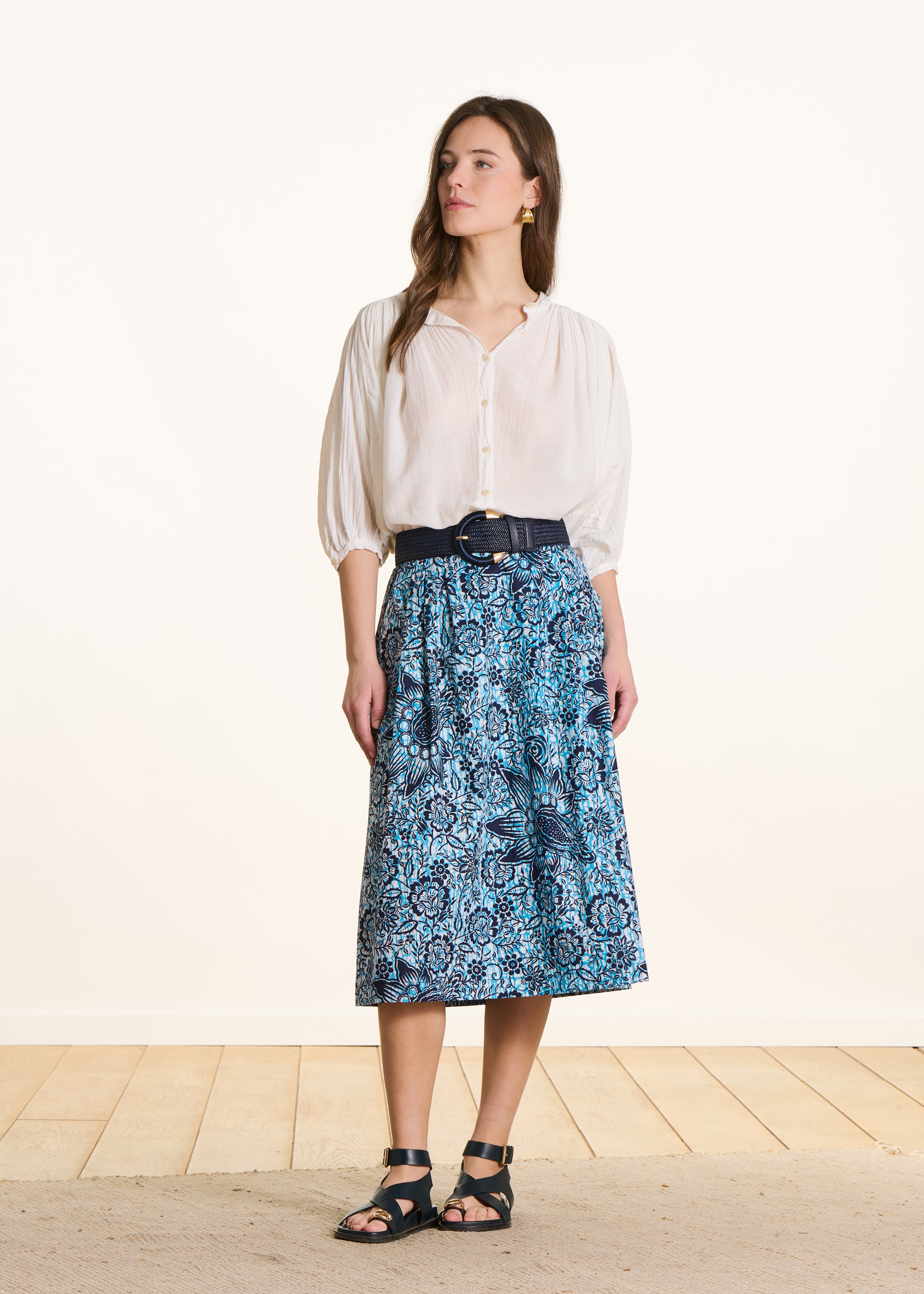 Long blue cotton poplin skirt with floral print