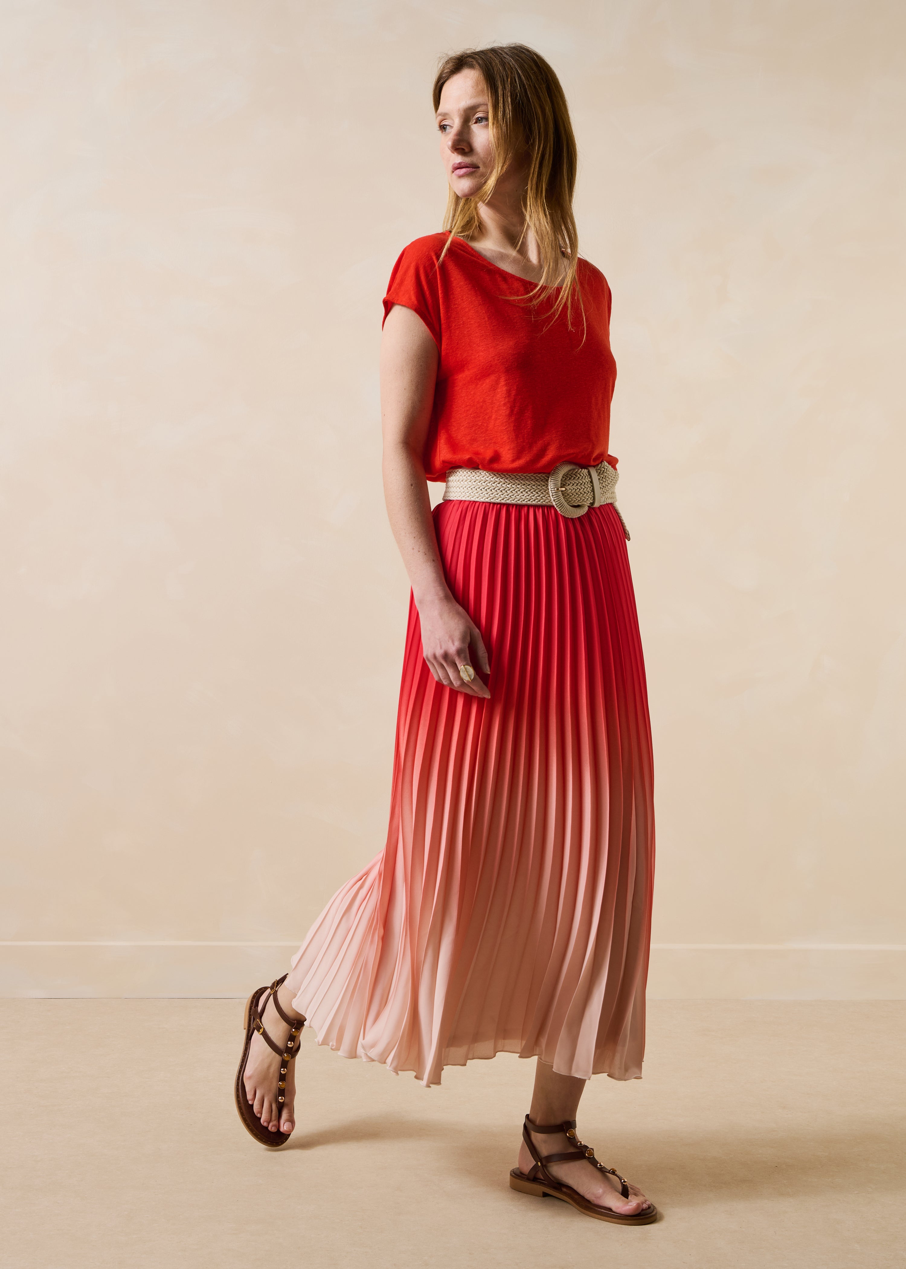 Long pleated skirt with tie-dye print