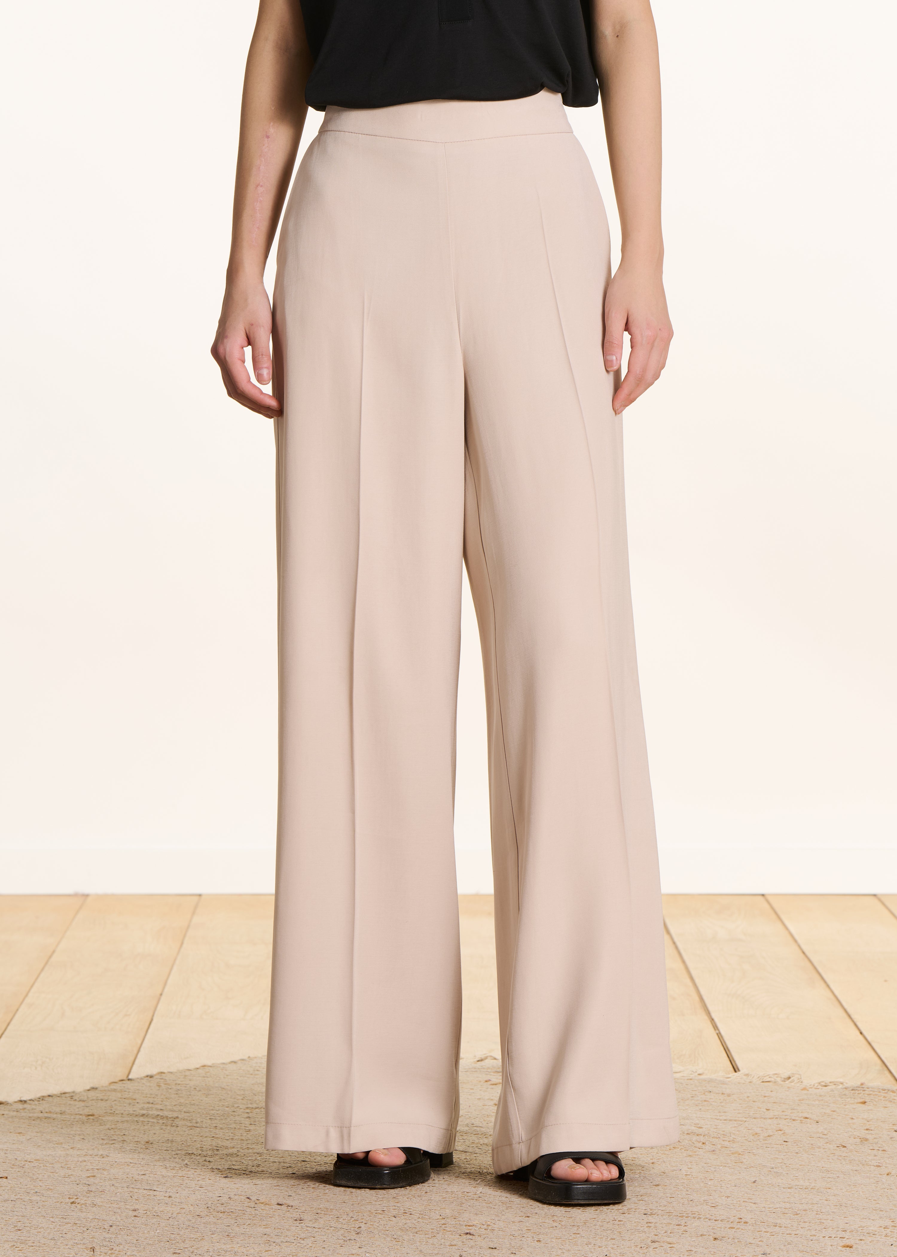 Beige wijde broek met hoge taille