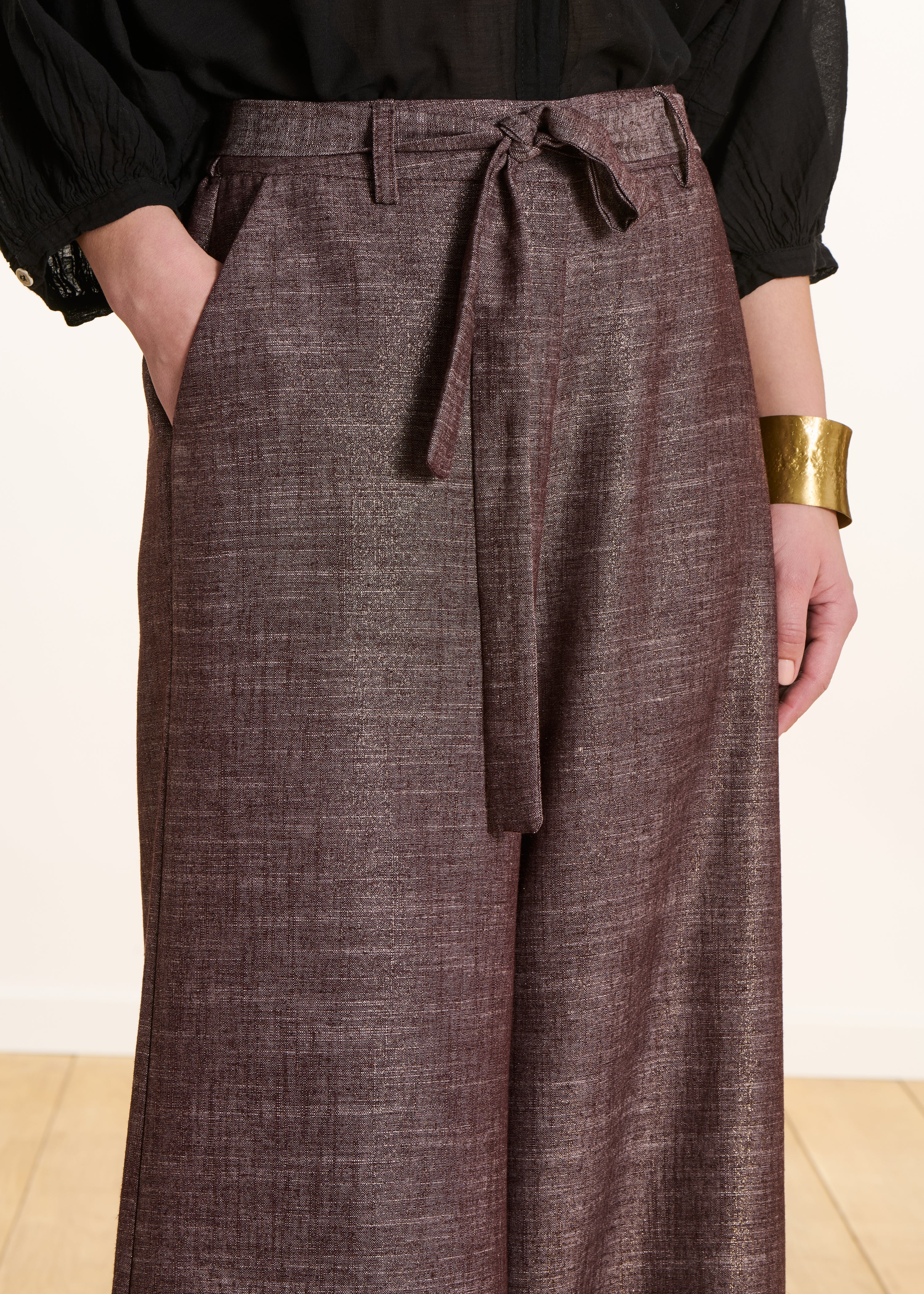 Pantalon large marron irisé avec ceinture à nouer