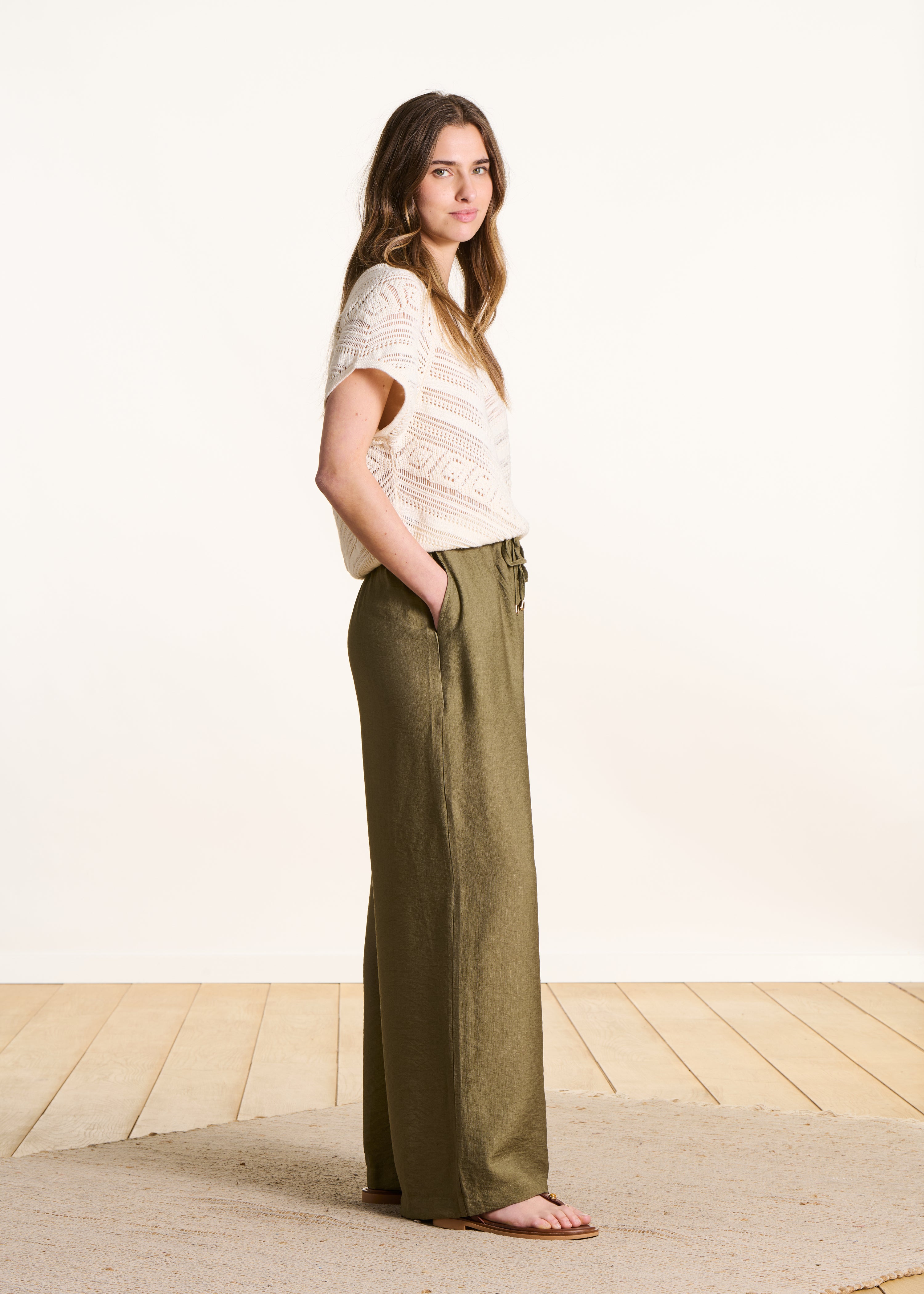 Wide-leg khaki pants with elastic waistband
