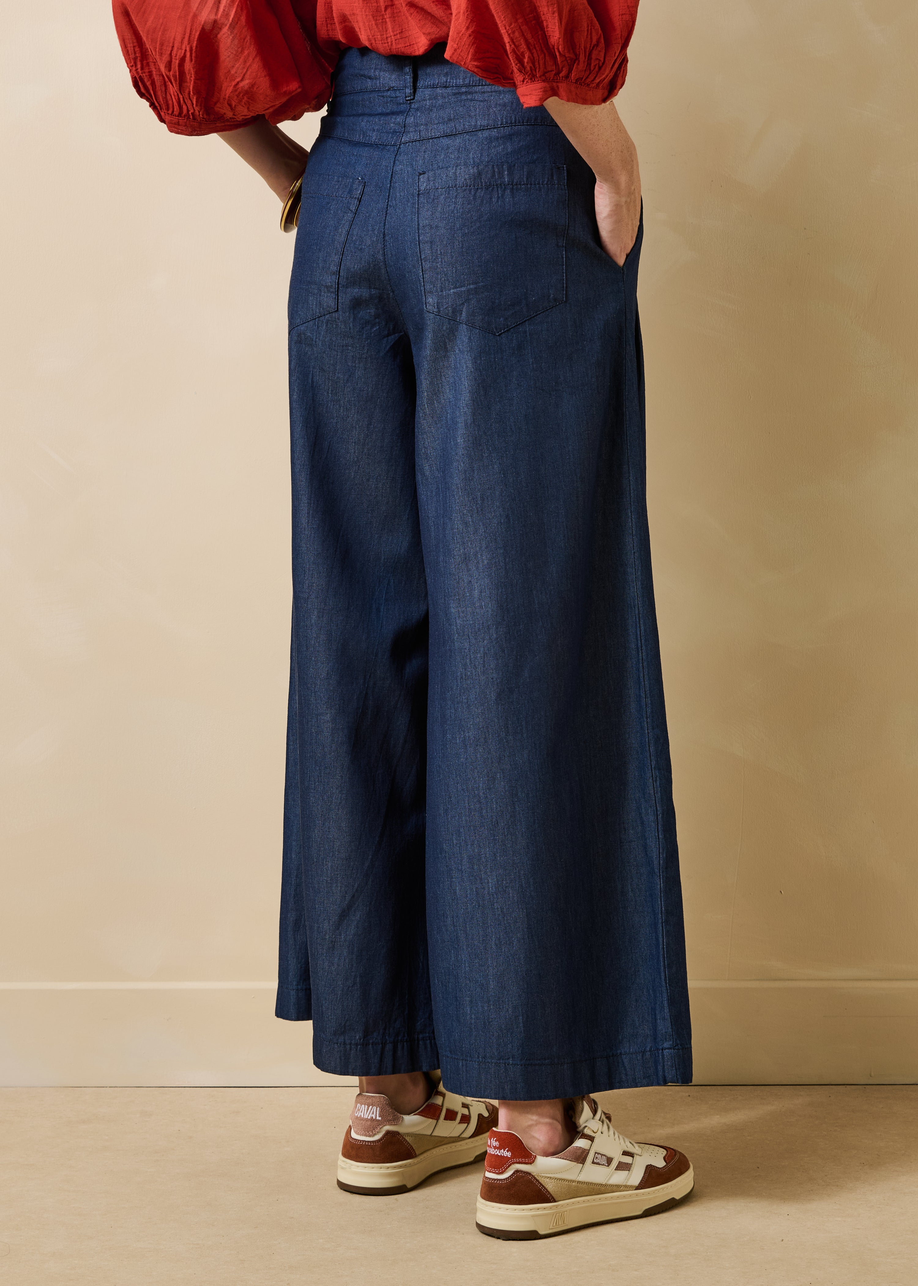 Pantalon bleu brut