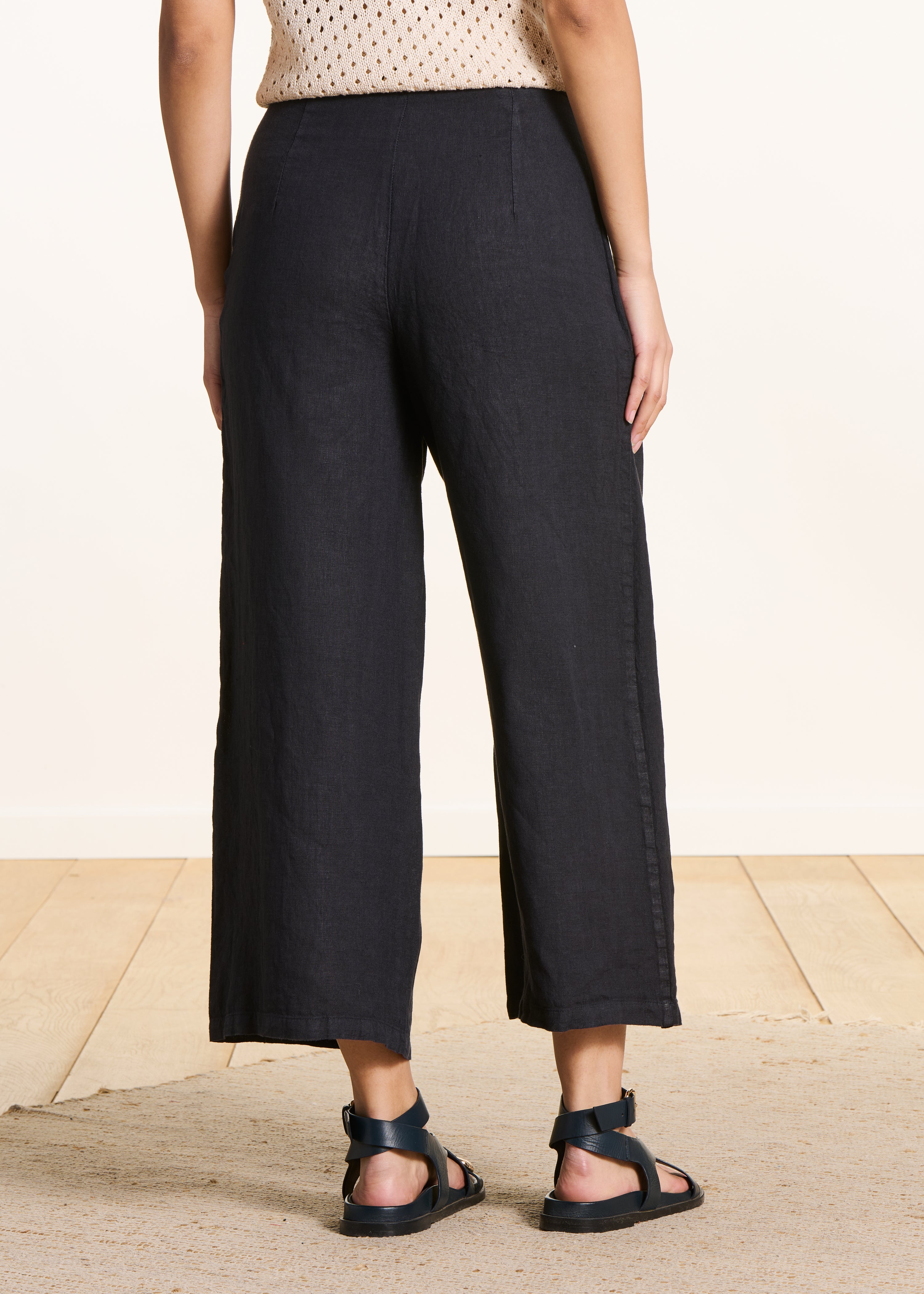 Pantalone largo 7/8 blu scuro in lino con spacco