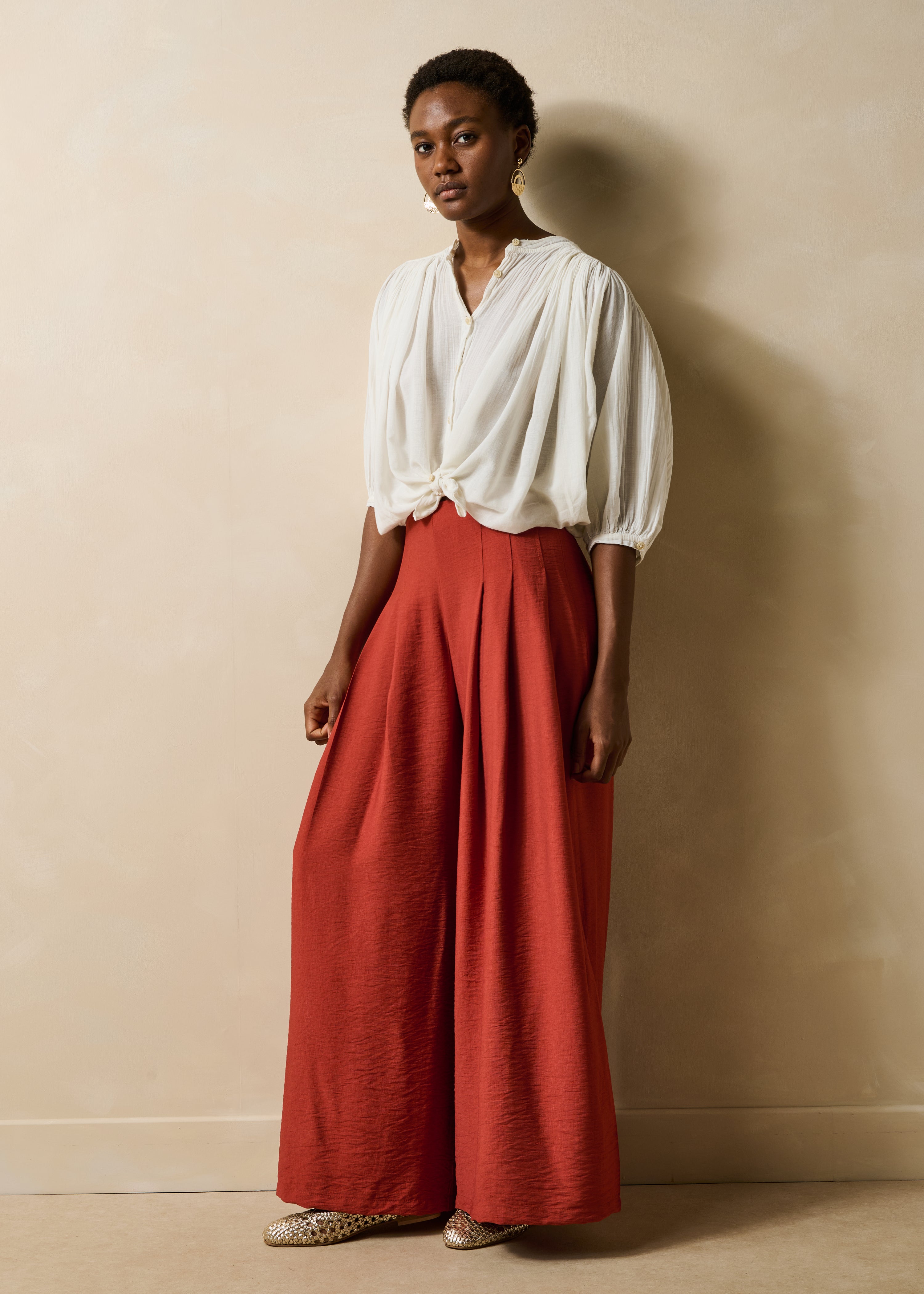 Wide-leg terracotta pants with high elastic waist