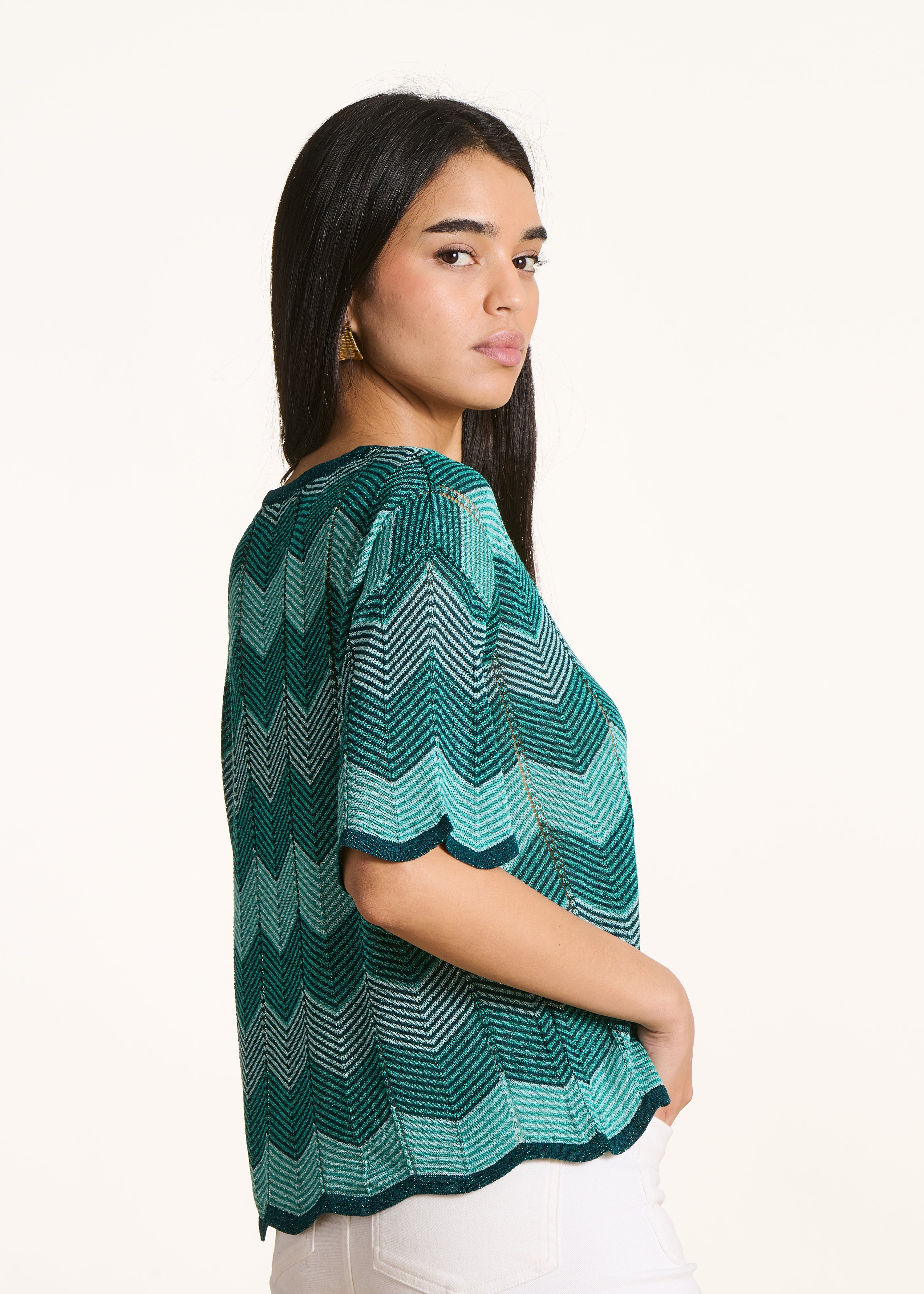 Short teal green sweater in shimmering knit