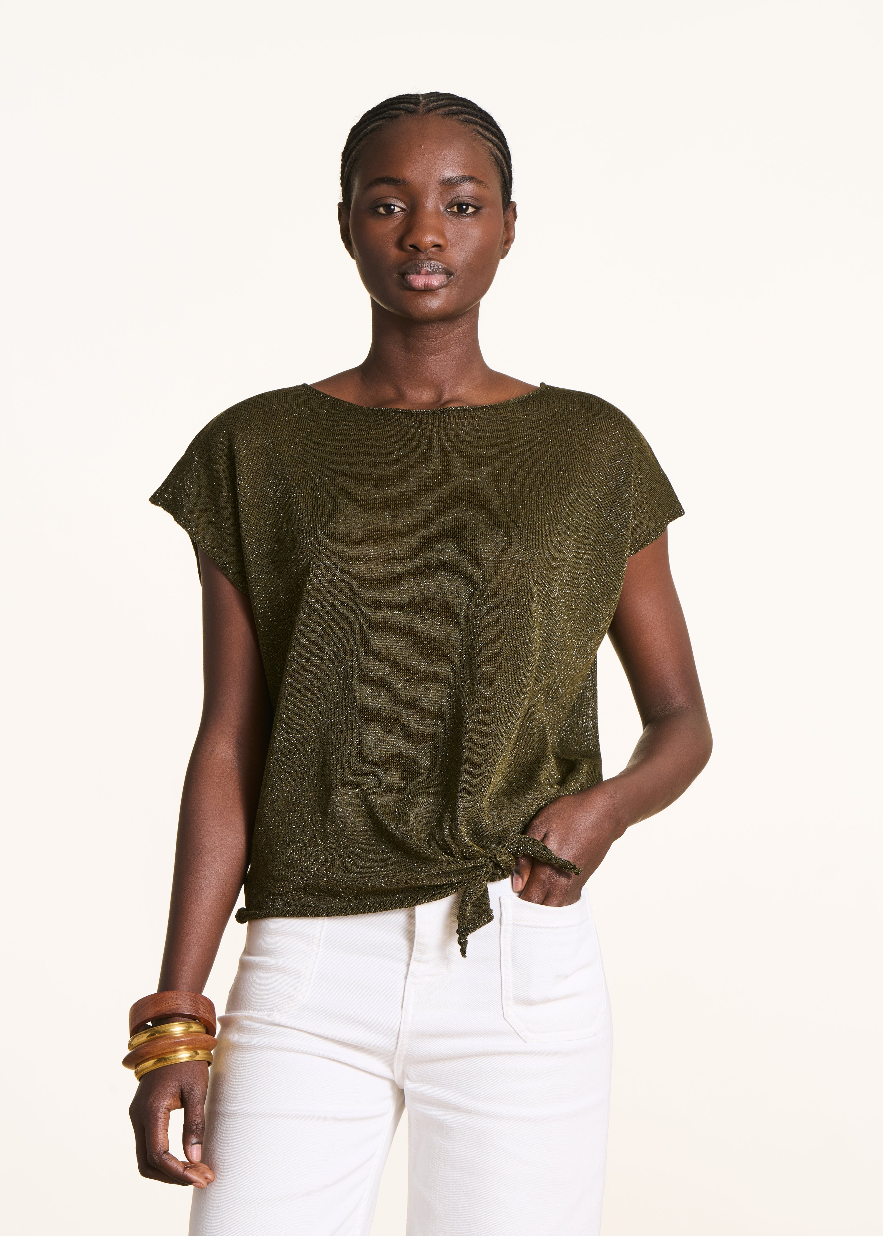 Pull kaki en maille fine irisée manches courtes
