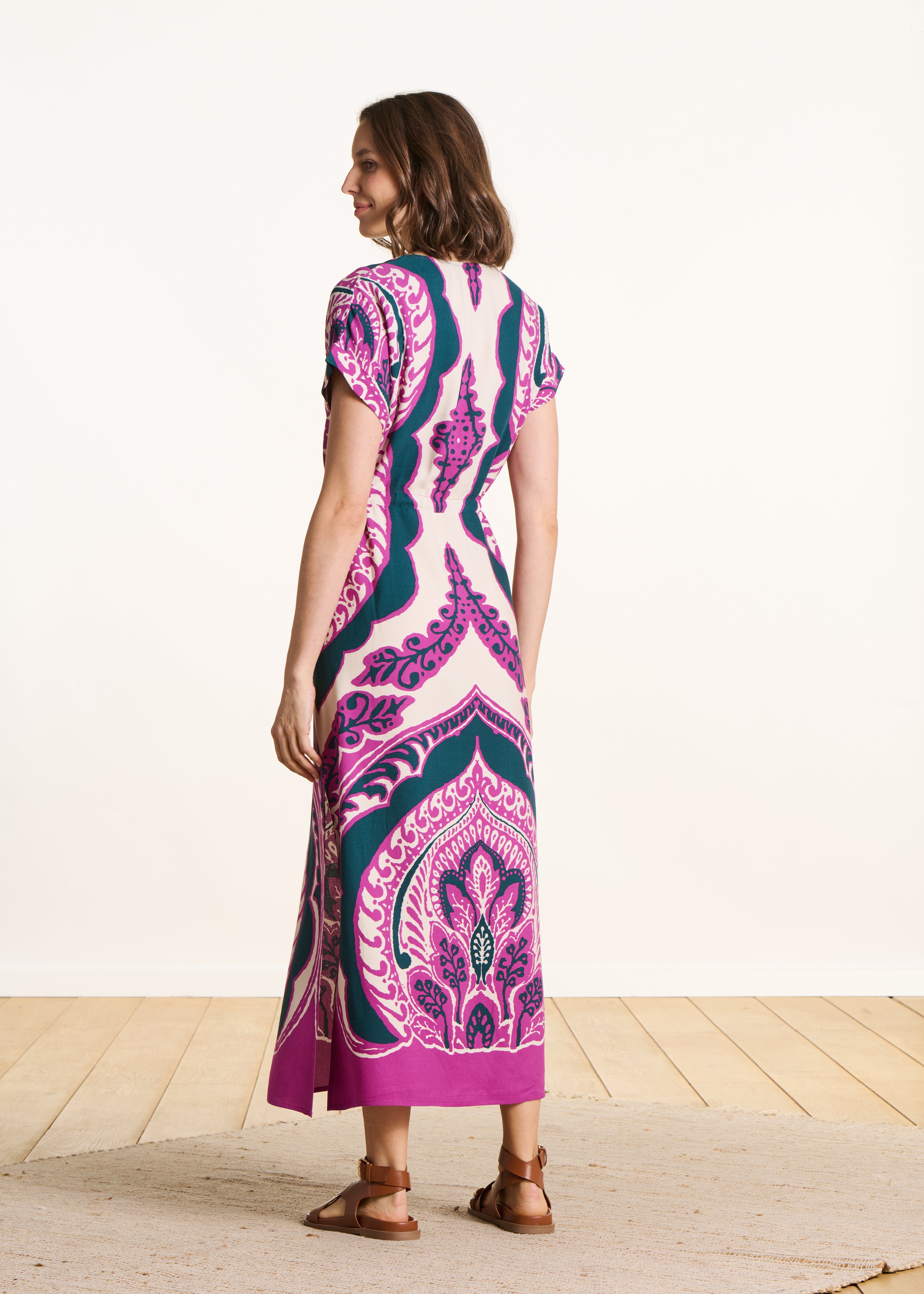 Long slit dress with short sleeves and purple print