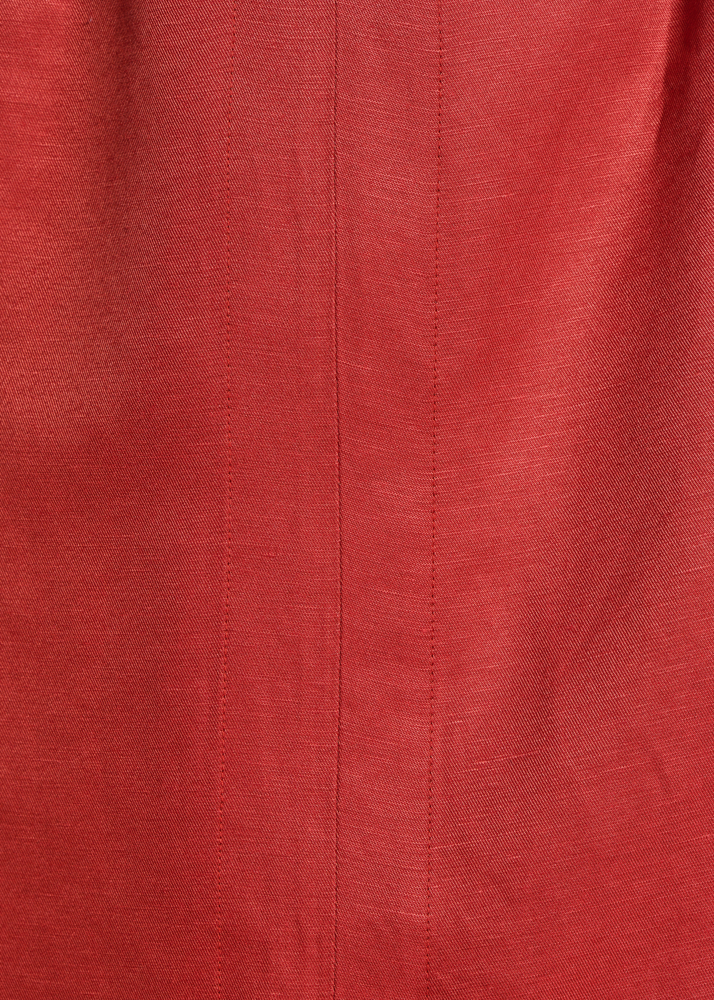 Vestido midi fluído em linho misto cor tijolo