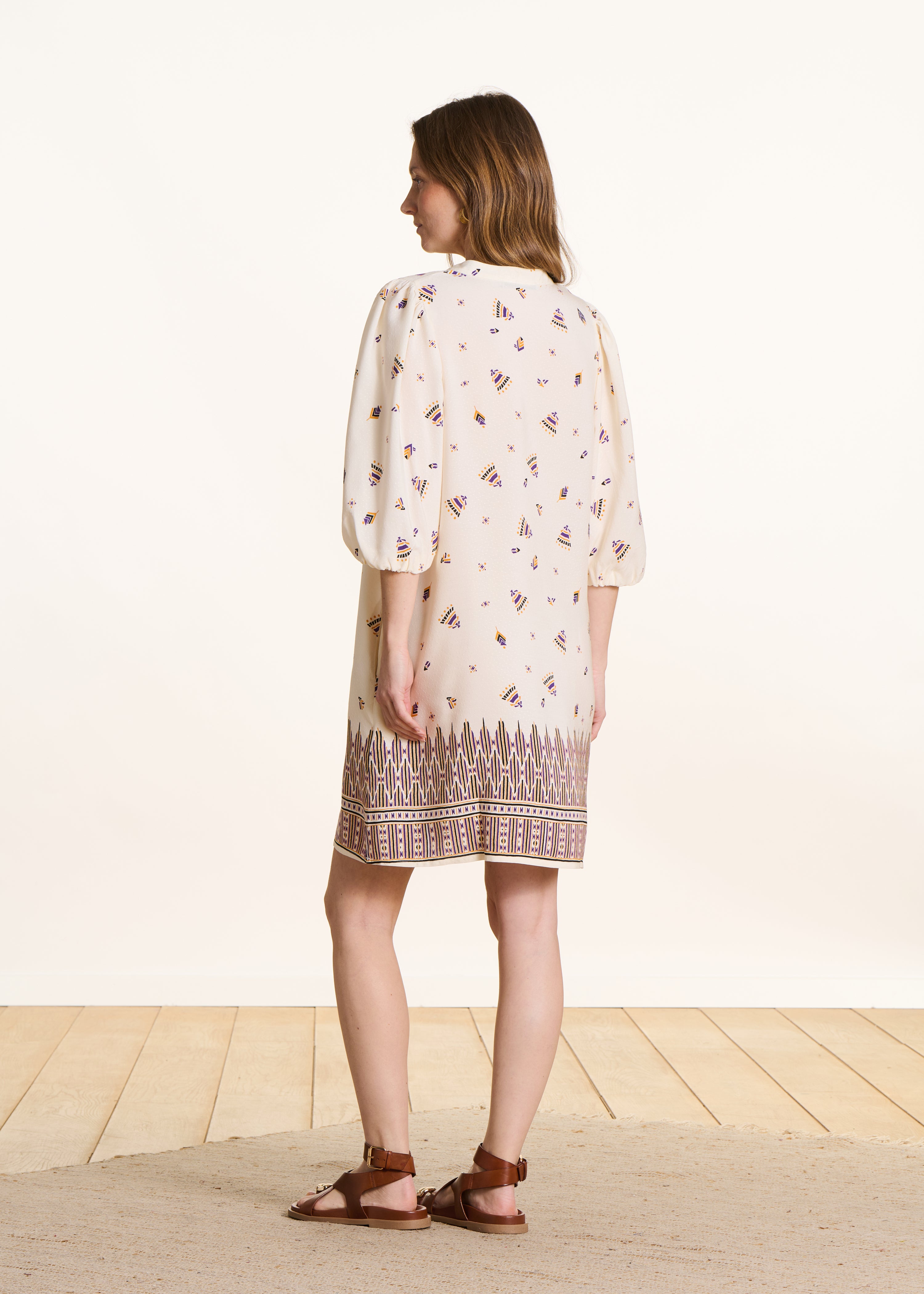 Robe courte ample écrue à imprimé