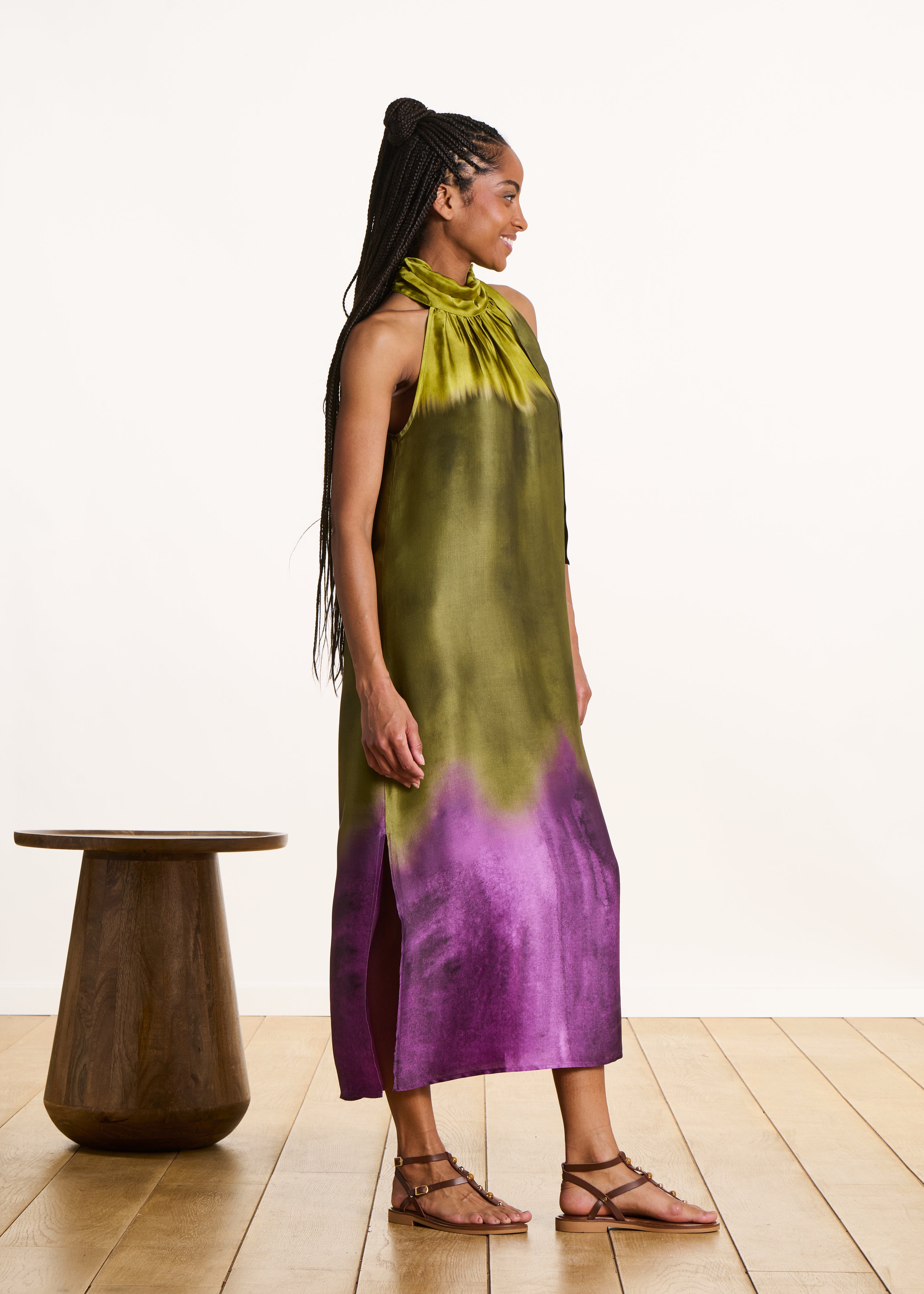 Long fluid green satin dress with tie-dye print