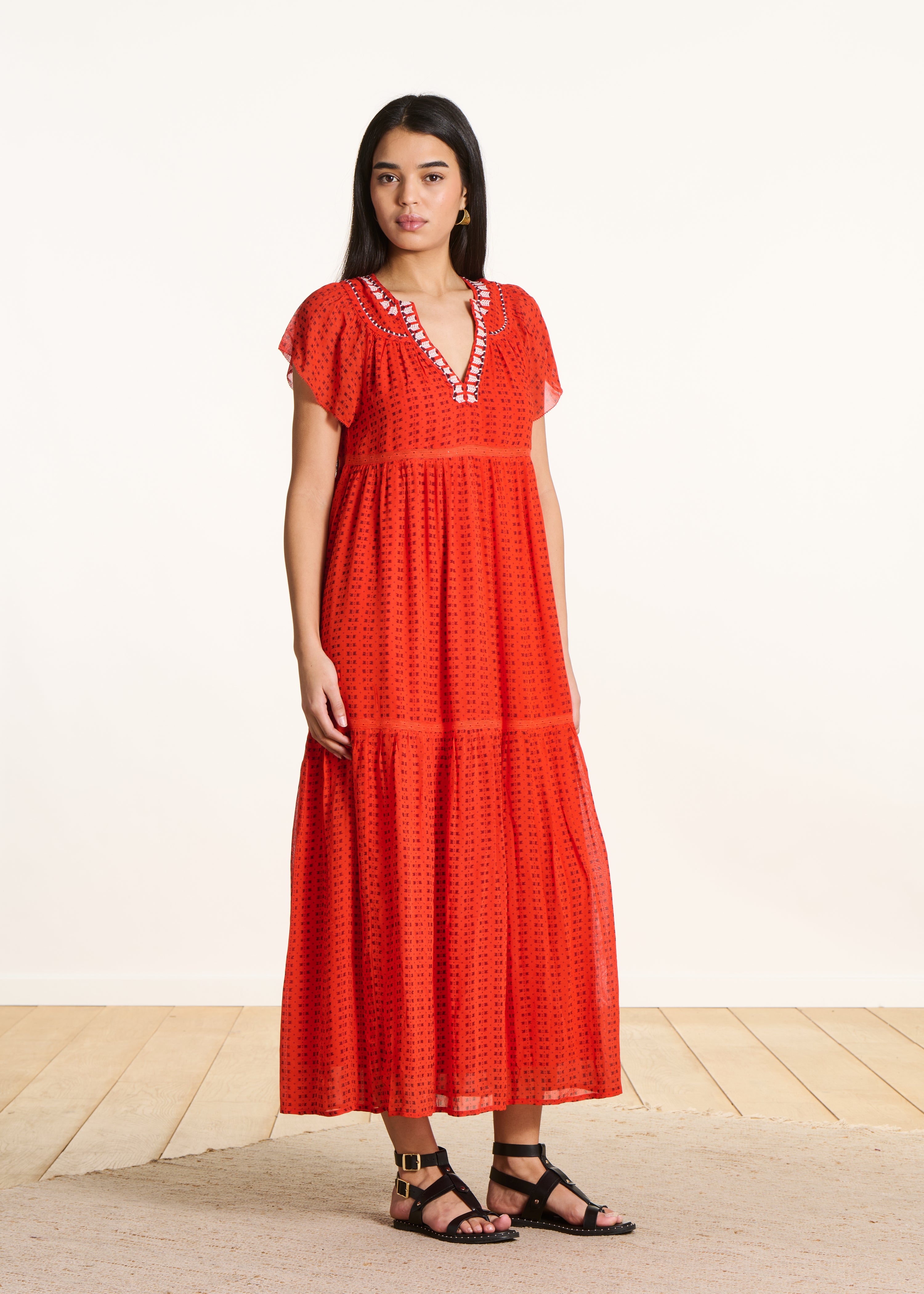 Vestido largo naranja estampado con volantes