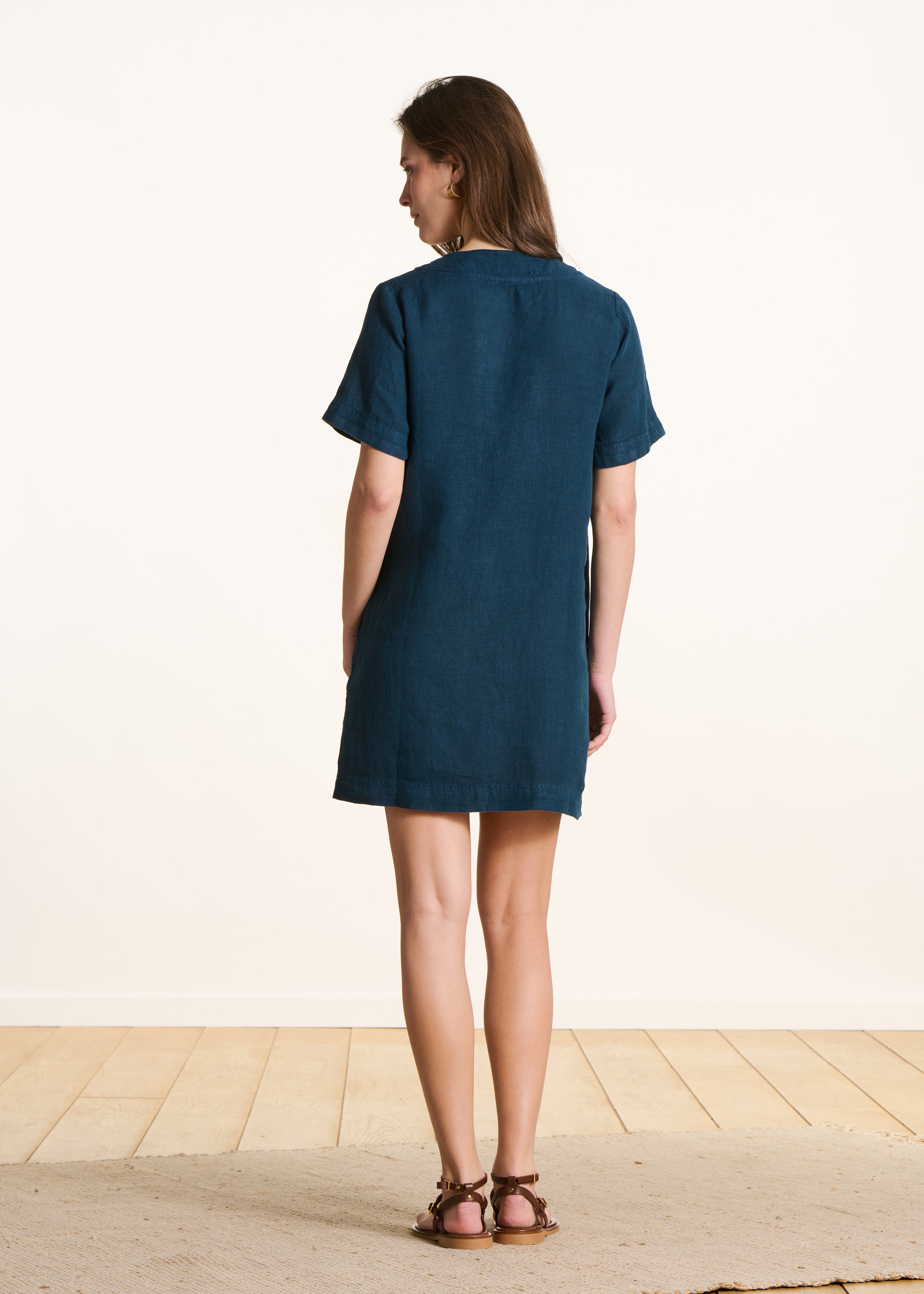 Robe courte en lin bleu pétrole manches courtes
