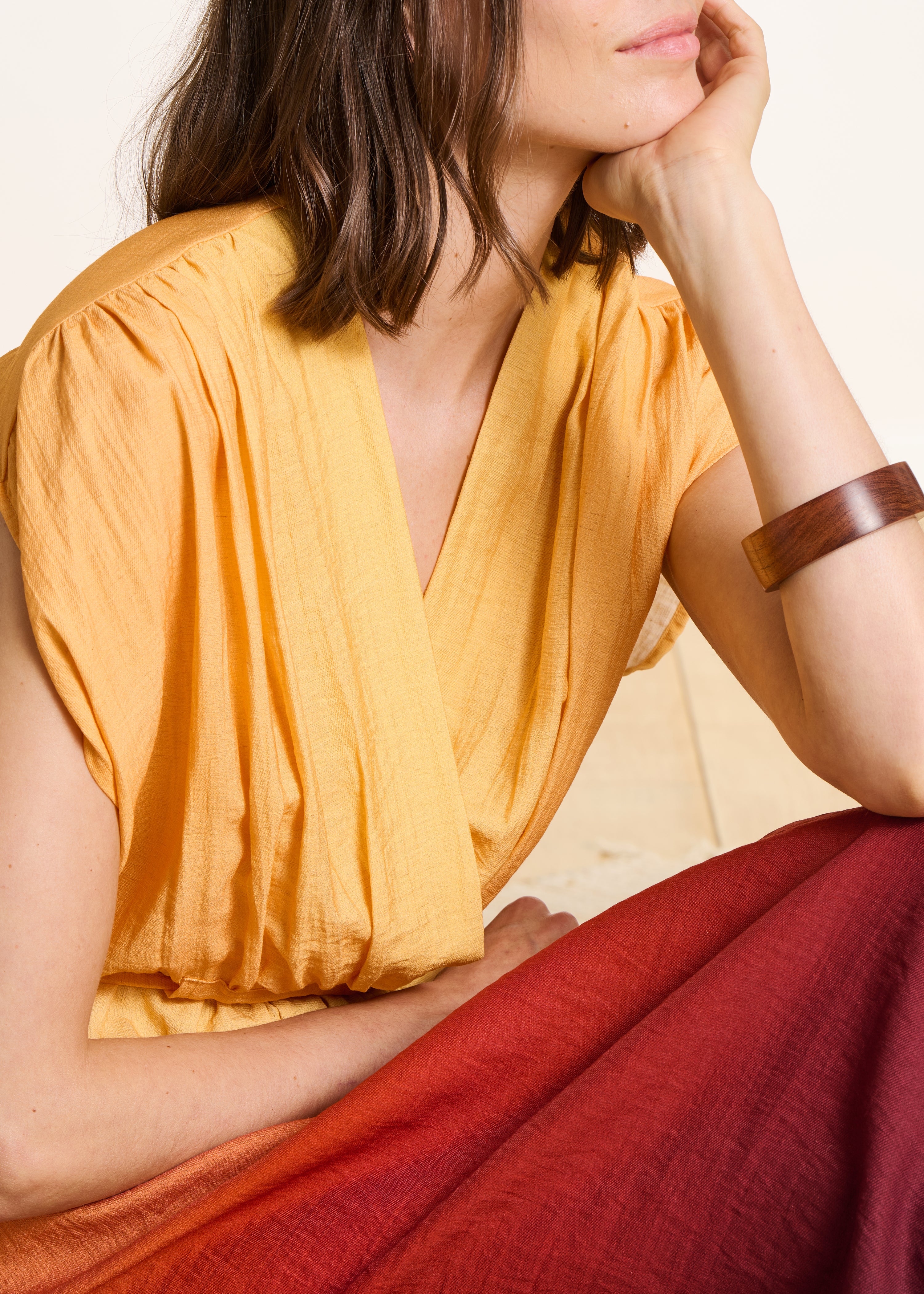Abito lungo giallo con stampa tie & dye
