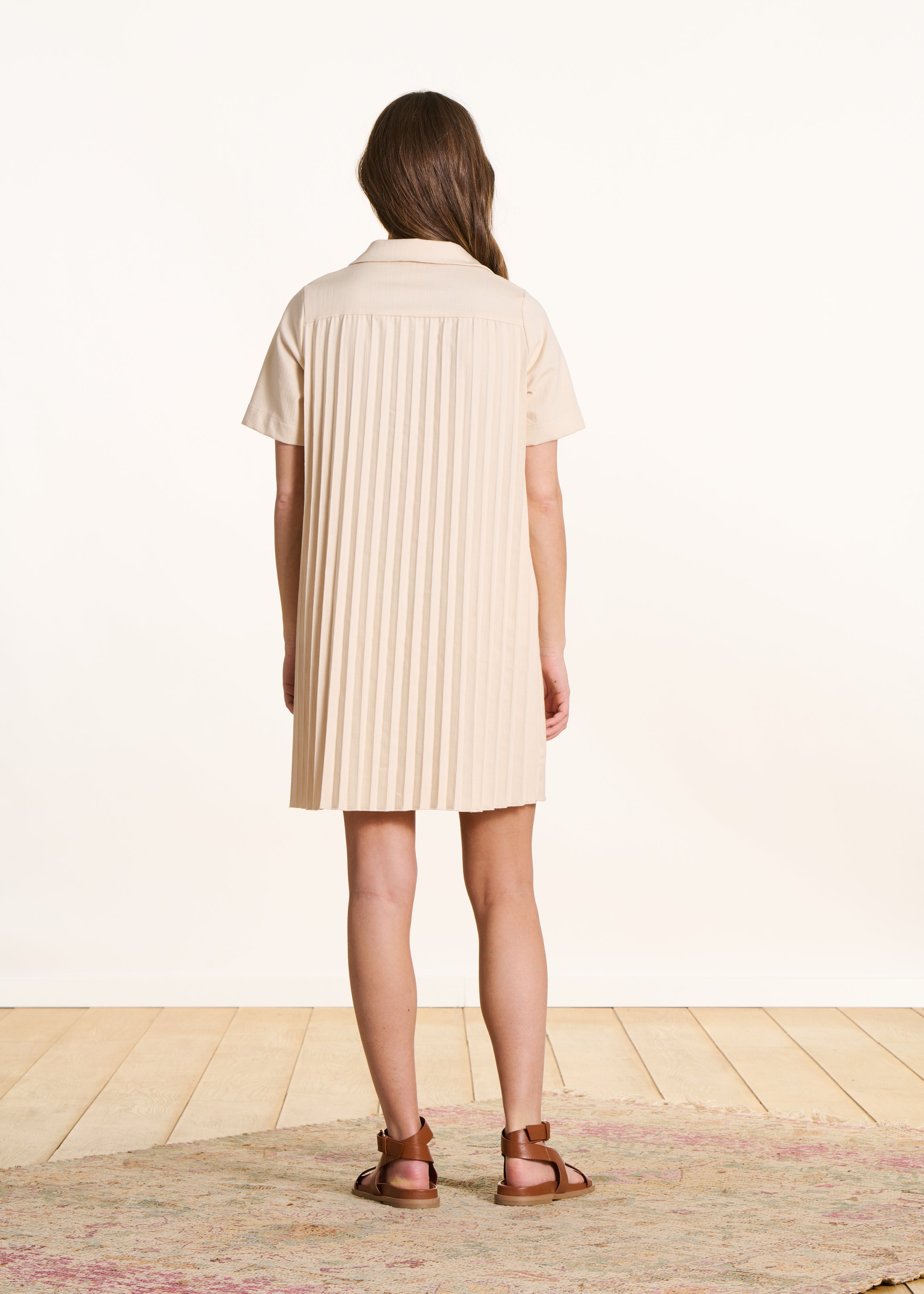Short off-white denim dress with short sleeves